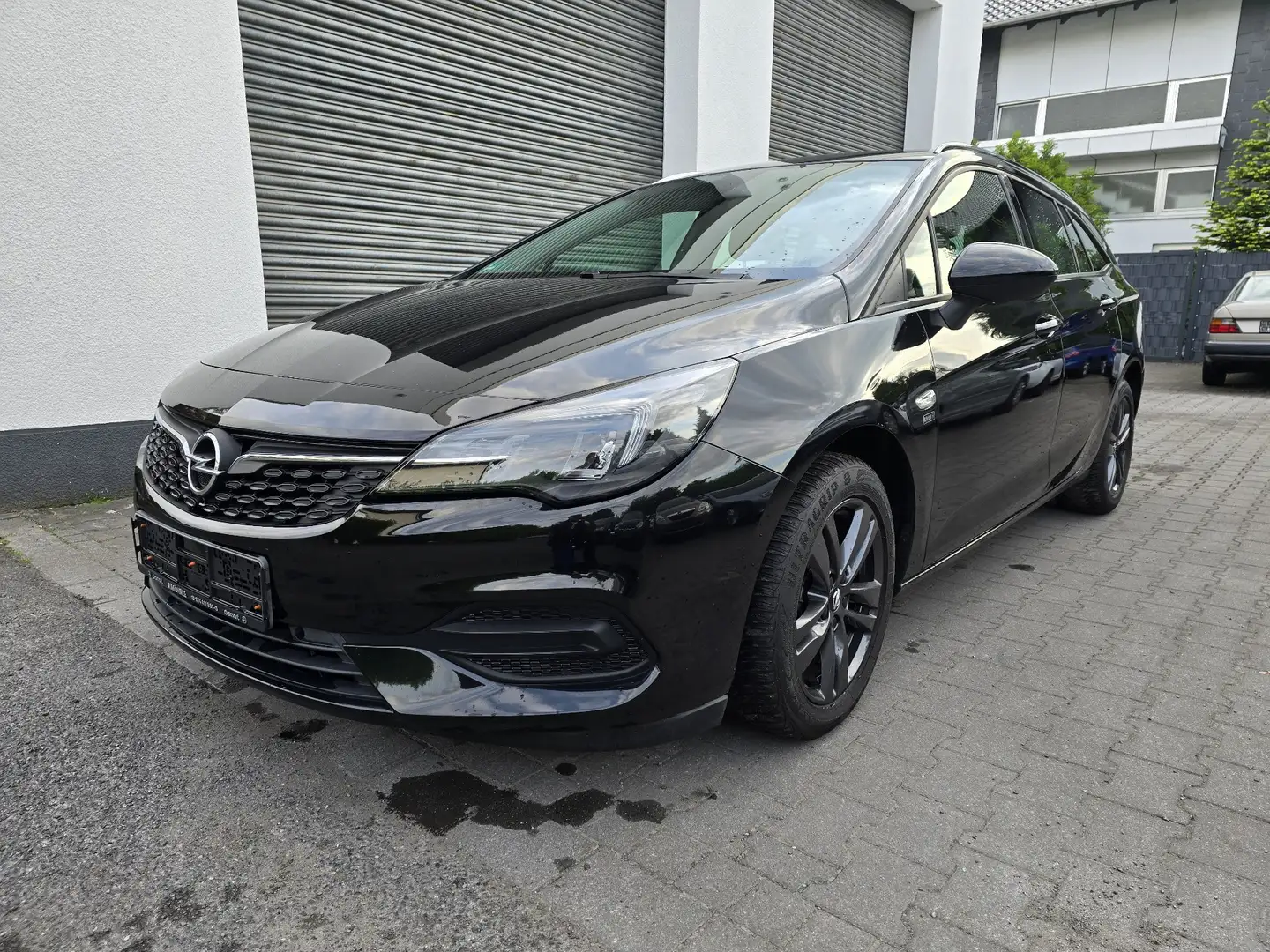 Opel Astra 1.2 Turbo Start/Stop Sports Tourer 2020 Noir - 2