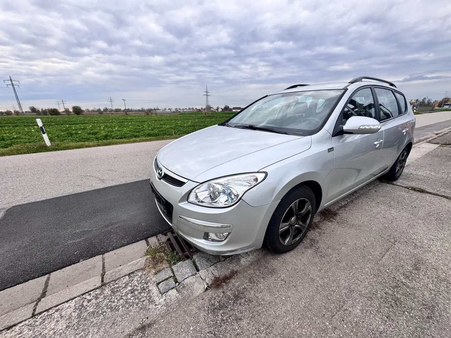 Hyundai i30 Classic Grau - 2