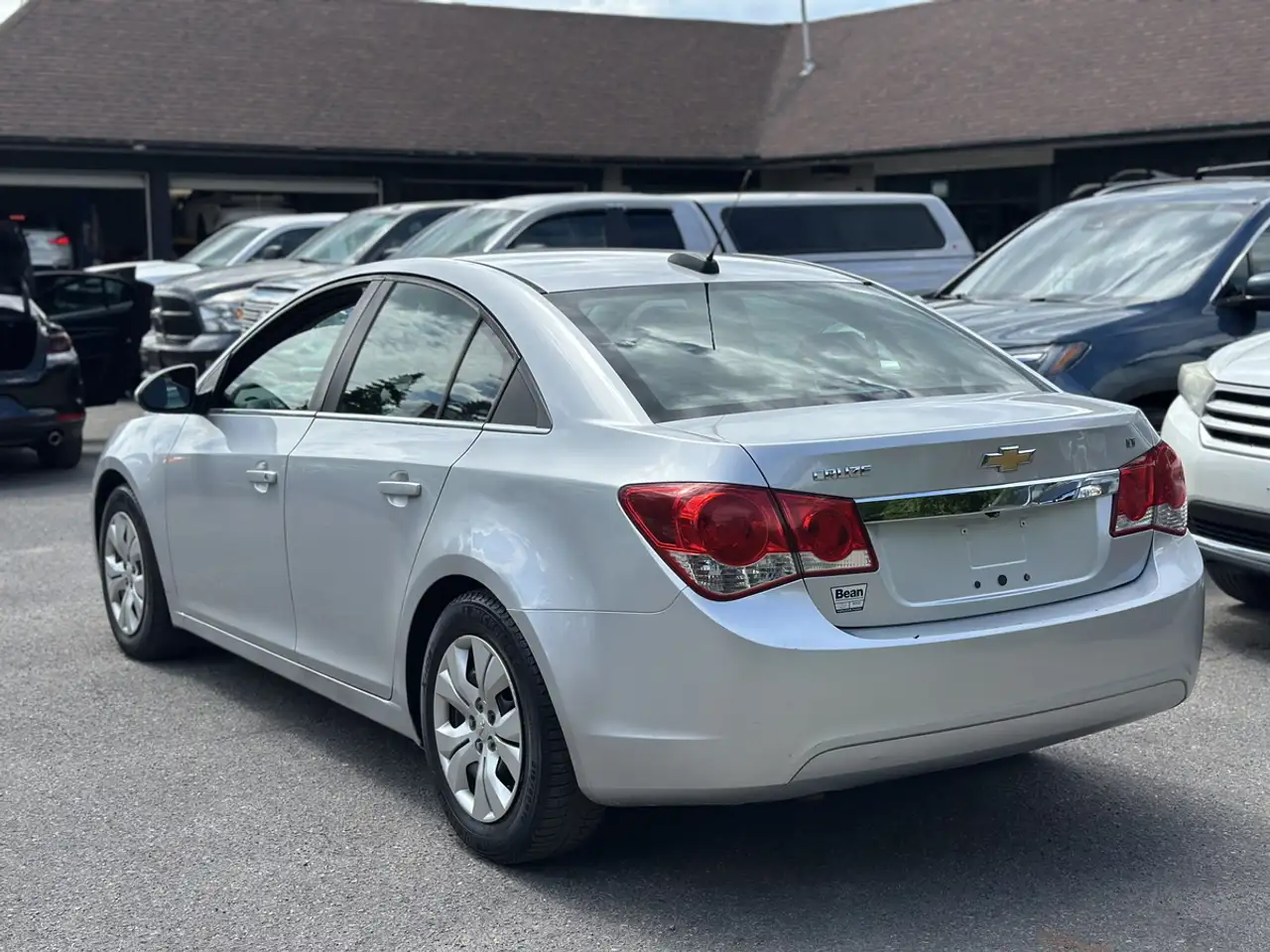 Chevrolet Cruze photo Chevrolet Cruze