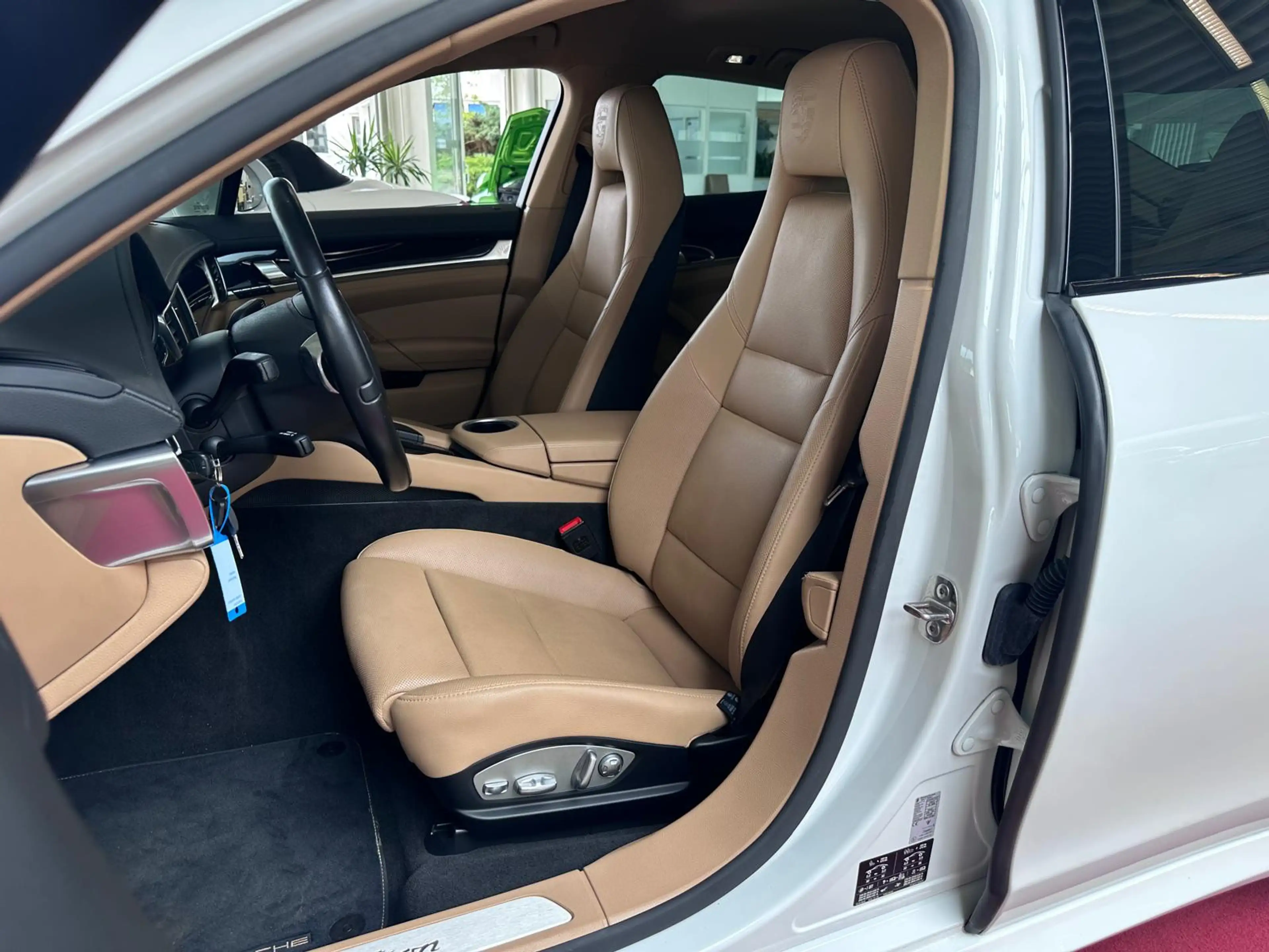 Porsche Panamera Diesel Edition LUFT BOSE 14-WEGE LED — photo 13