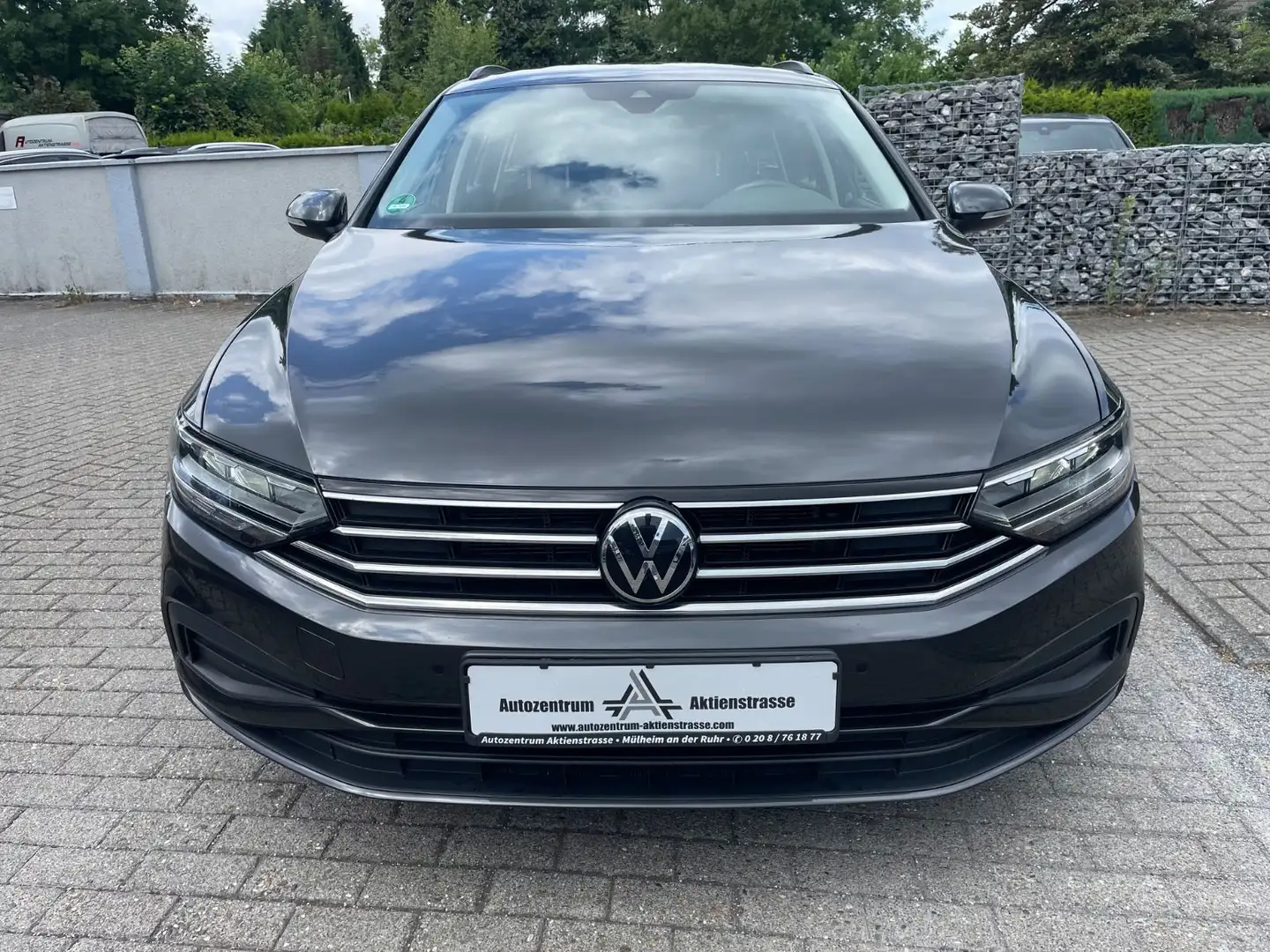 Volkswagen Passat Variant Conceptline Navi LED PDC Kamera 1 Gris - 1