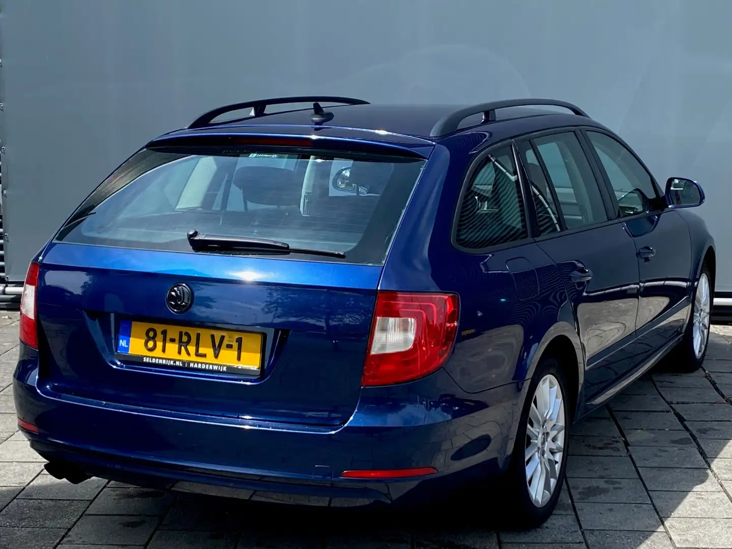 Skoda Superb Combi BWJ 2011 | 1.8 TSI 161PK Business Line AUTOM Bleu - 2
