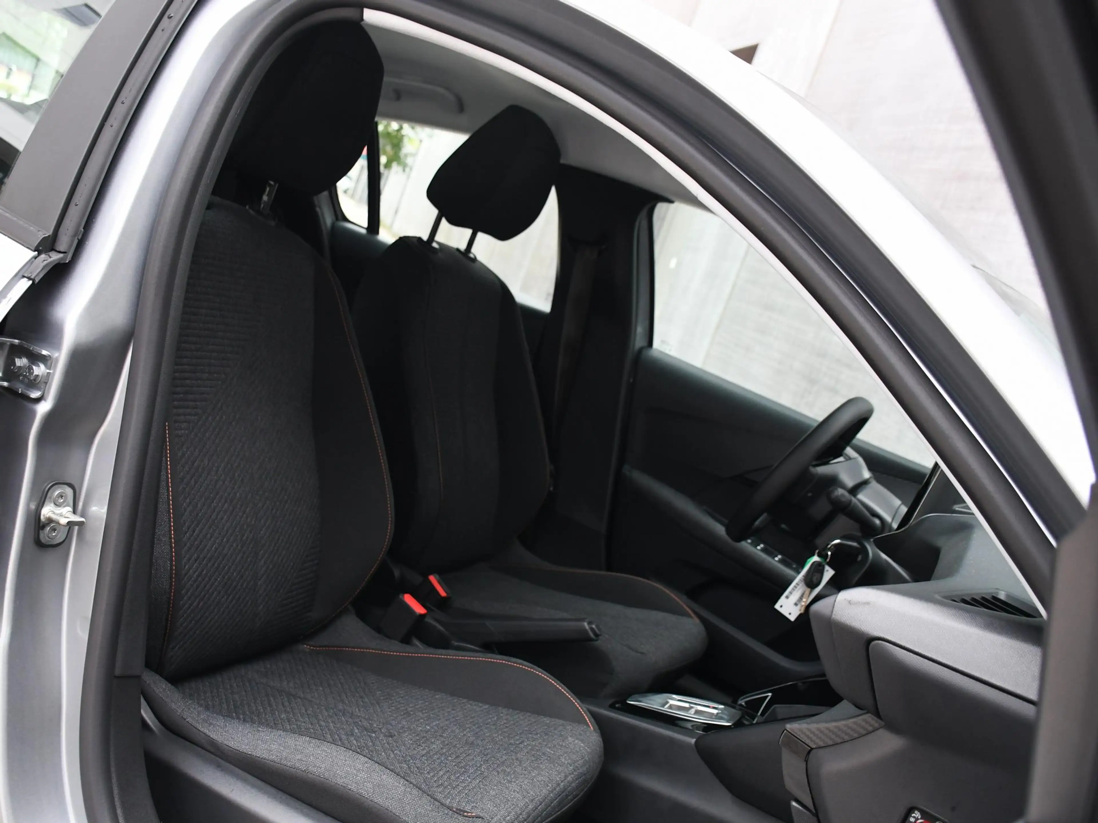 Peugeot 208 Style 1.2 Hybrid 110pk Automaat DAB | CRUISE.C | A — photo 10