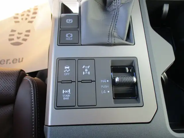 Toyota Land Cruiser 2.8 D4-D D-4D W Lounge ACC+LED+Navi Ansicht 24