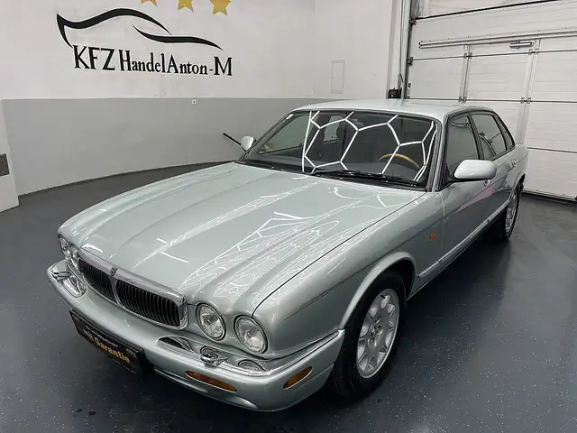Jaguar XJ 8 4,0 Executive * SOFORT FINANZIERUNG & EINTAUS...