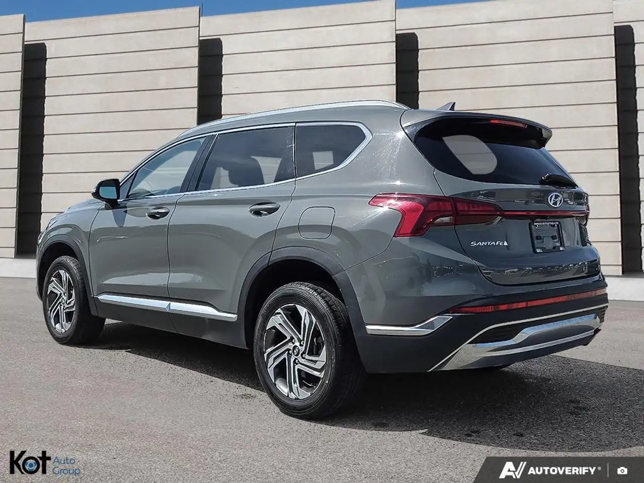 Hyundai SANTA FE photo Hyundai SANTA FE