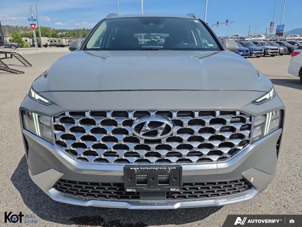 Hyundai SANTA FE photo Hyundai SANTA FE
