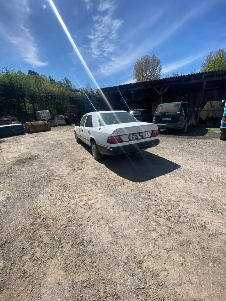 Mercedes-Benz 200 W 124, foto 4