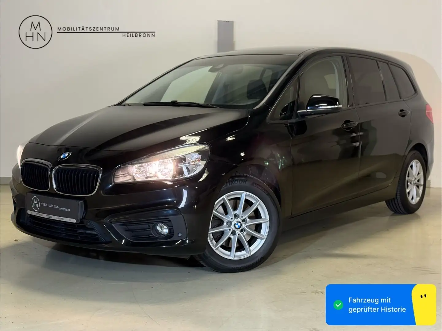 BMW 218 i Gran Tourer Advantage KAM*SCHECK*SHZ*NAVI Schwarz - 1