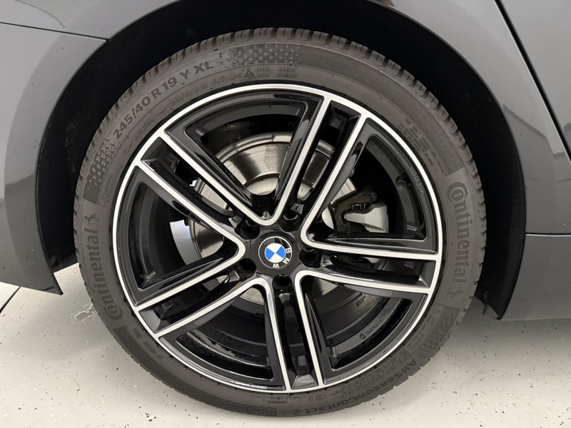 BMW 520 d — photo 16