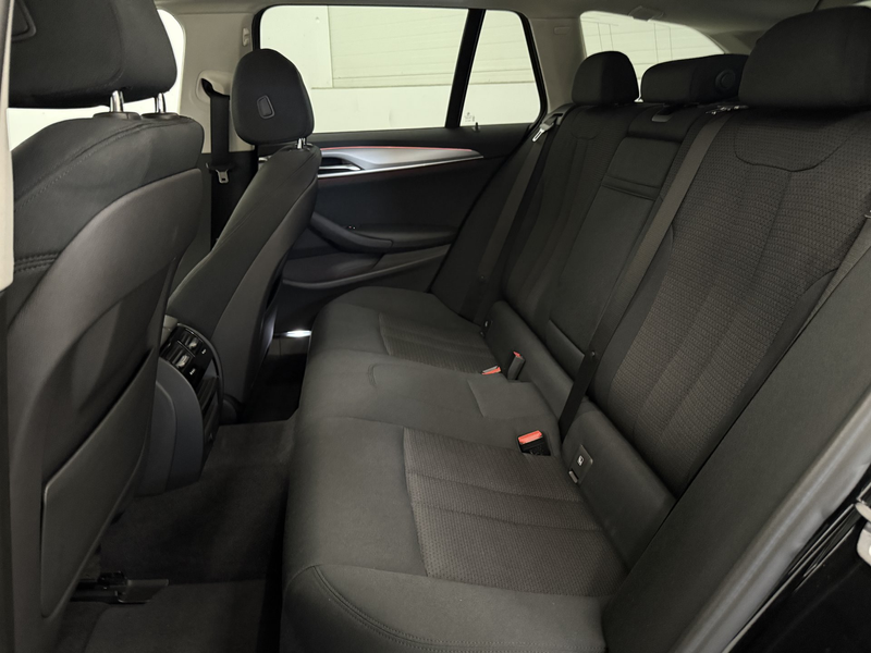 BMW 520 d — photo 14