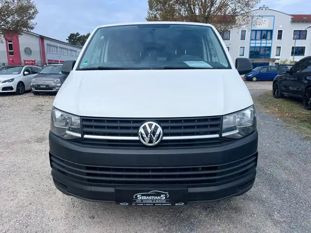 Volkswagen Transporter view 2