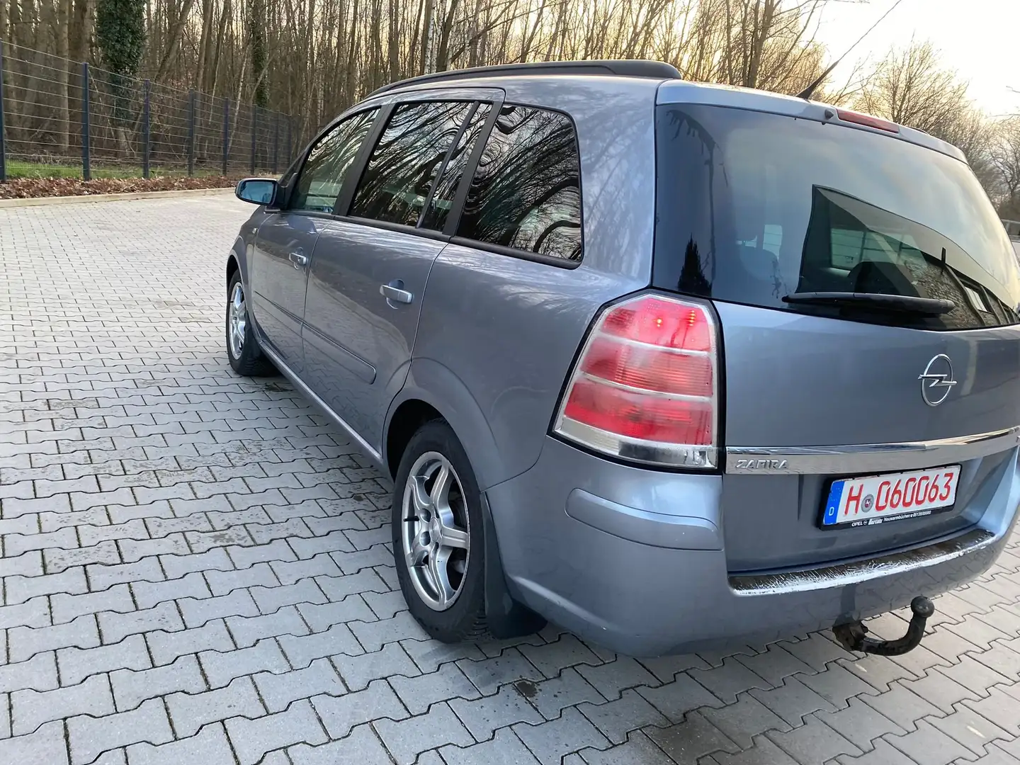 Opel Zafira Edition HU/AU NEU/SCHECKHEFTGEPFLEGT Grau - 2