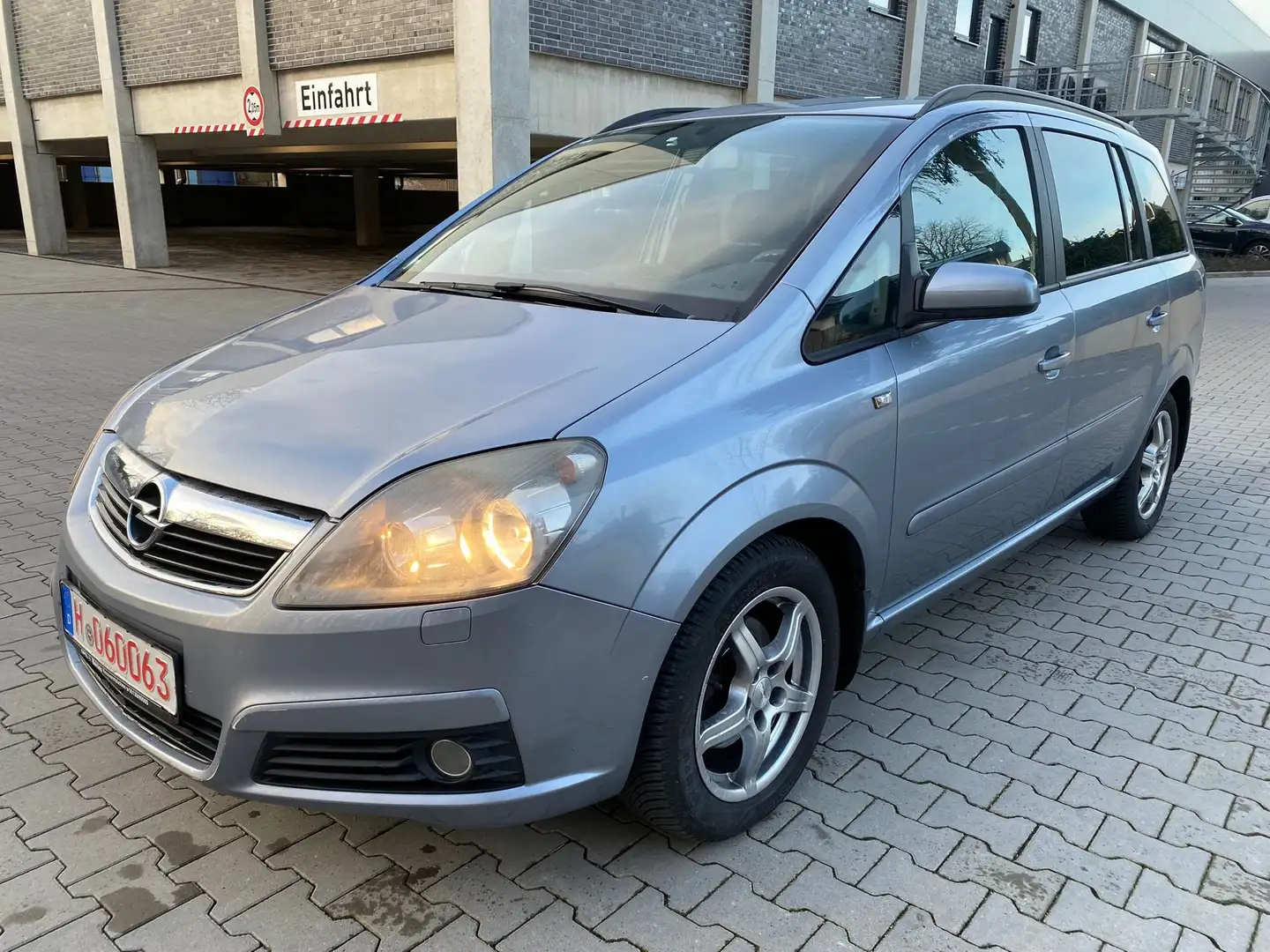 Opel Zafira Edition HU/AU NEU/SCHECKHEFTGEPFLEGT Gris - 1
