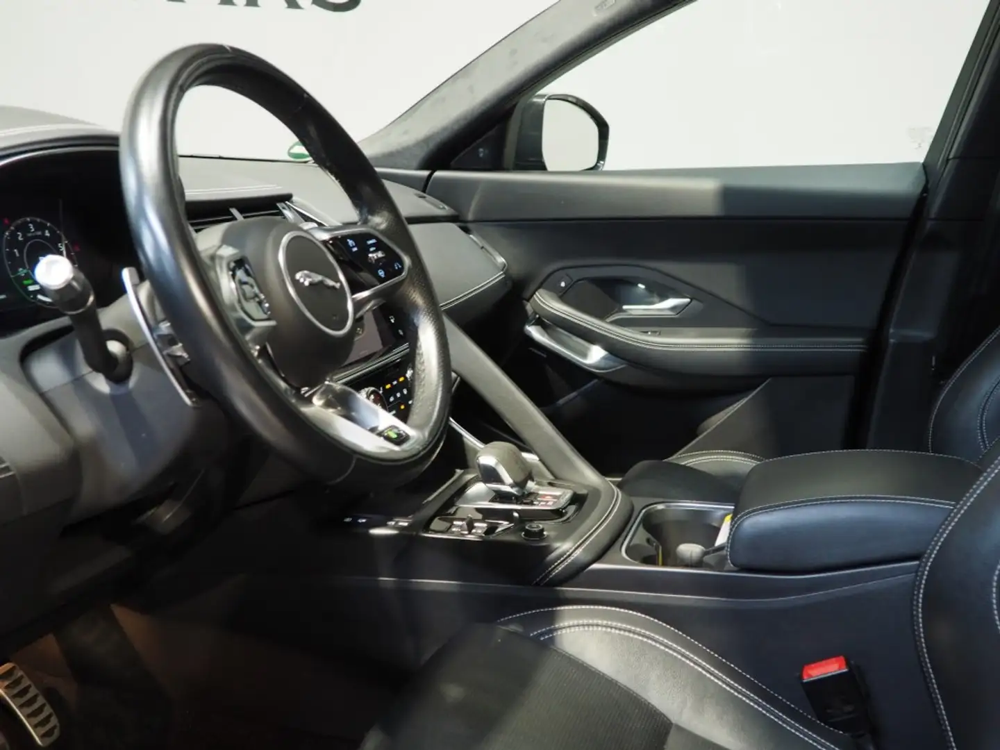 Jaguar E-Pace P300E Hybrid + Plug-in AWD HSE R-Dynamic, Panodak, Blauw - 2