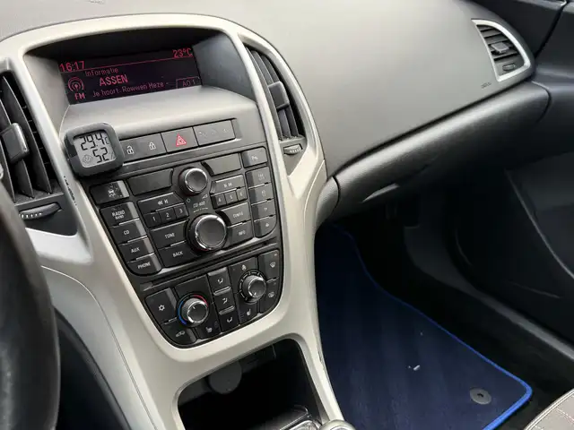 Opel Astra view 15