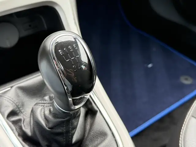 Opel Astra view 22