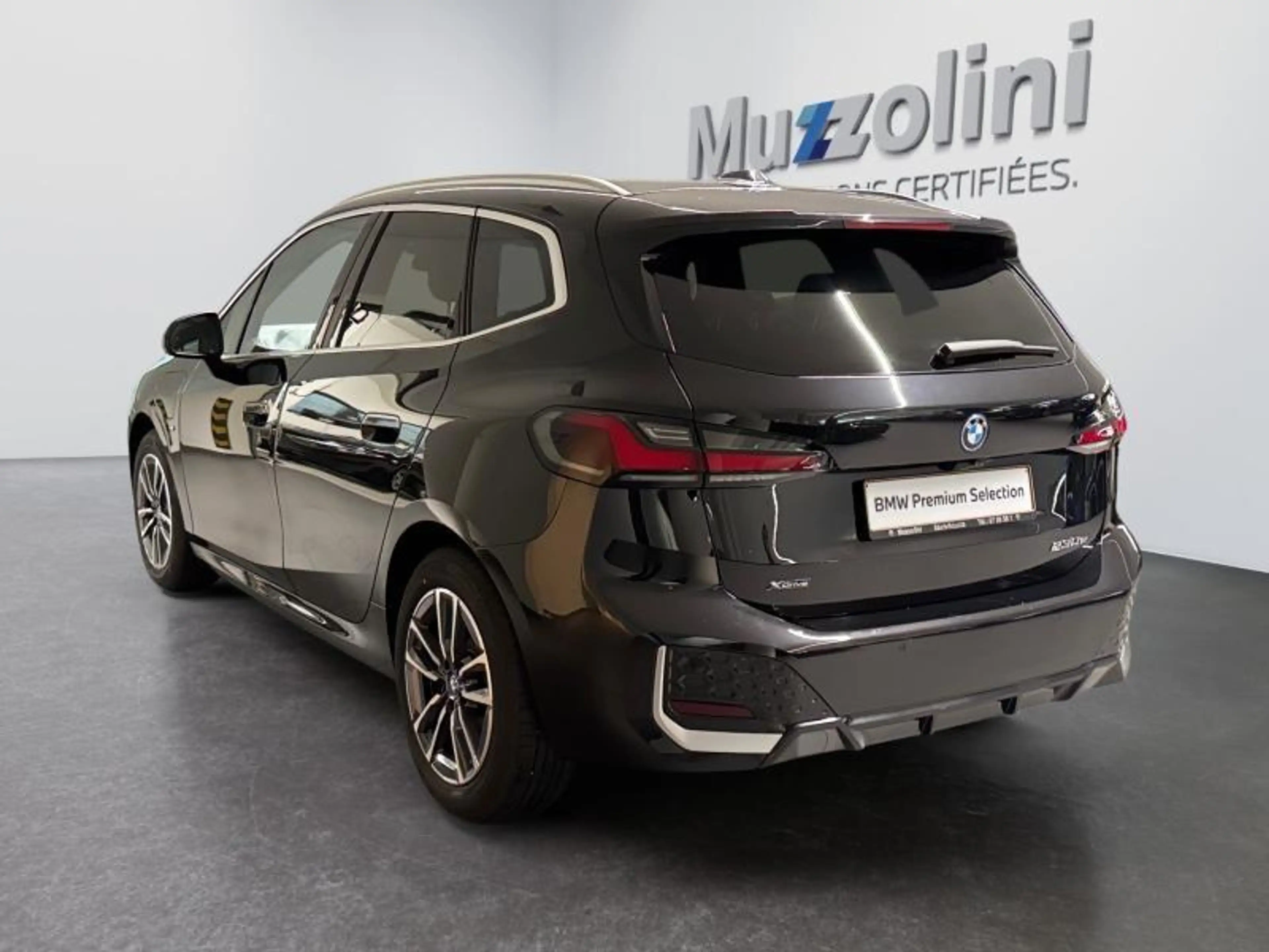 BMW 230 xDrive Active Tourer — photo 14