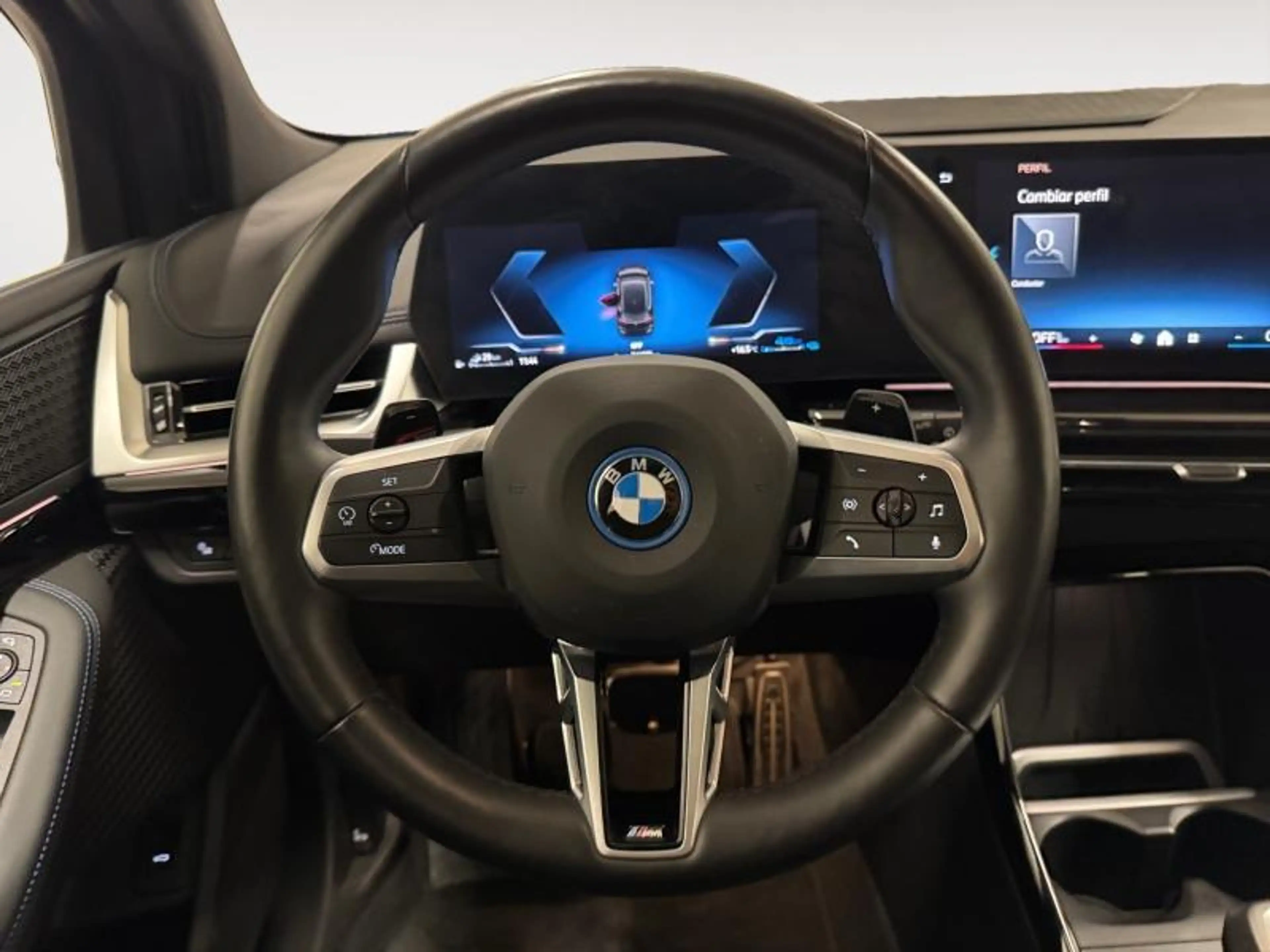 BMW 230 xDrive Active Tourer — photo 8