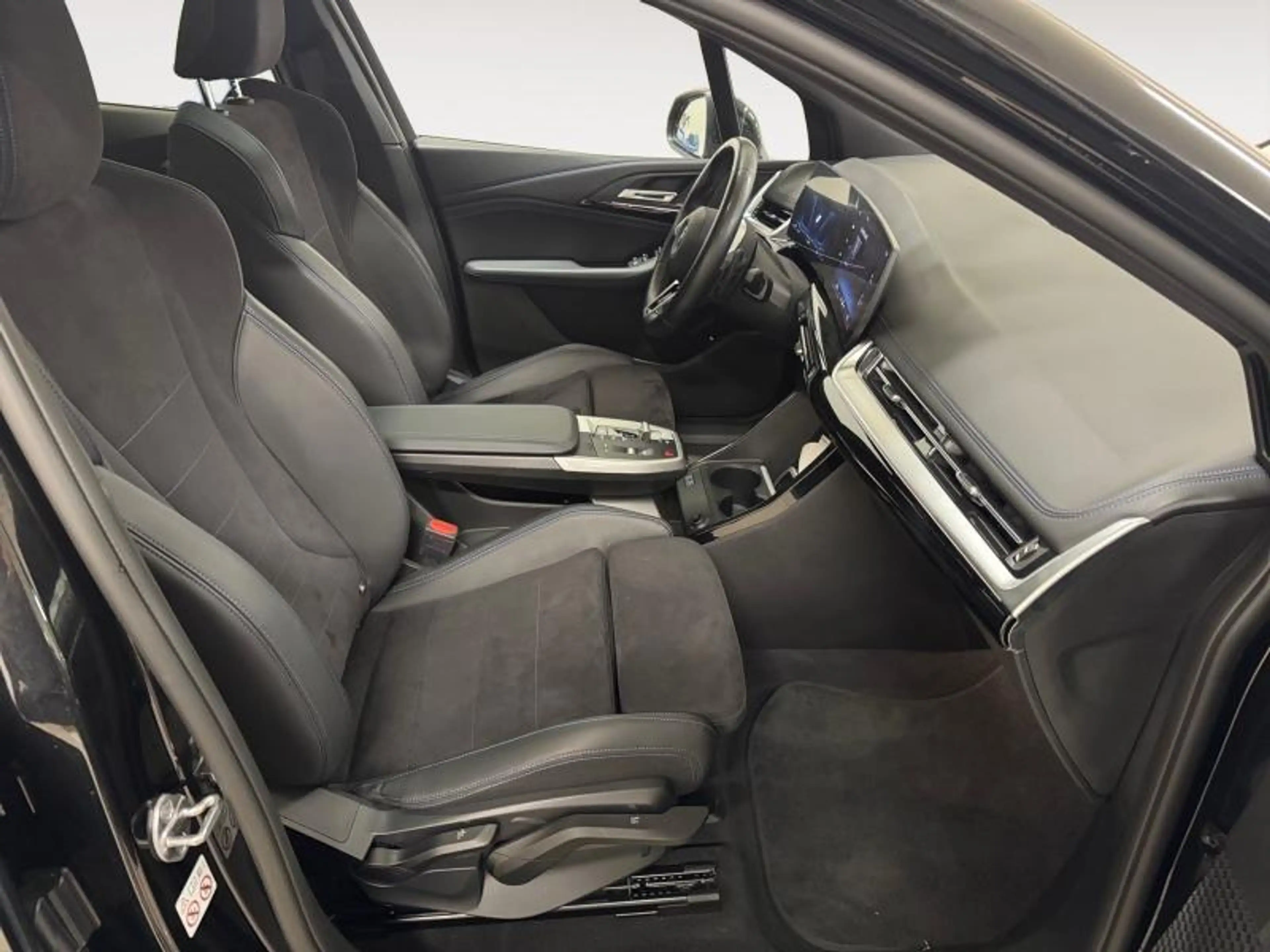 BMW 230 xDrive Active Tourer — photo 7