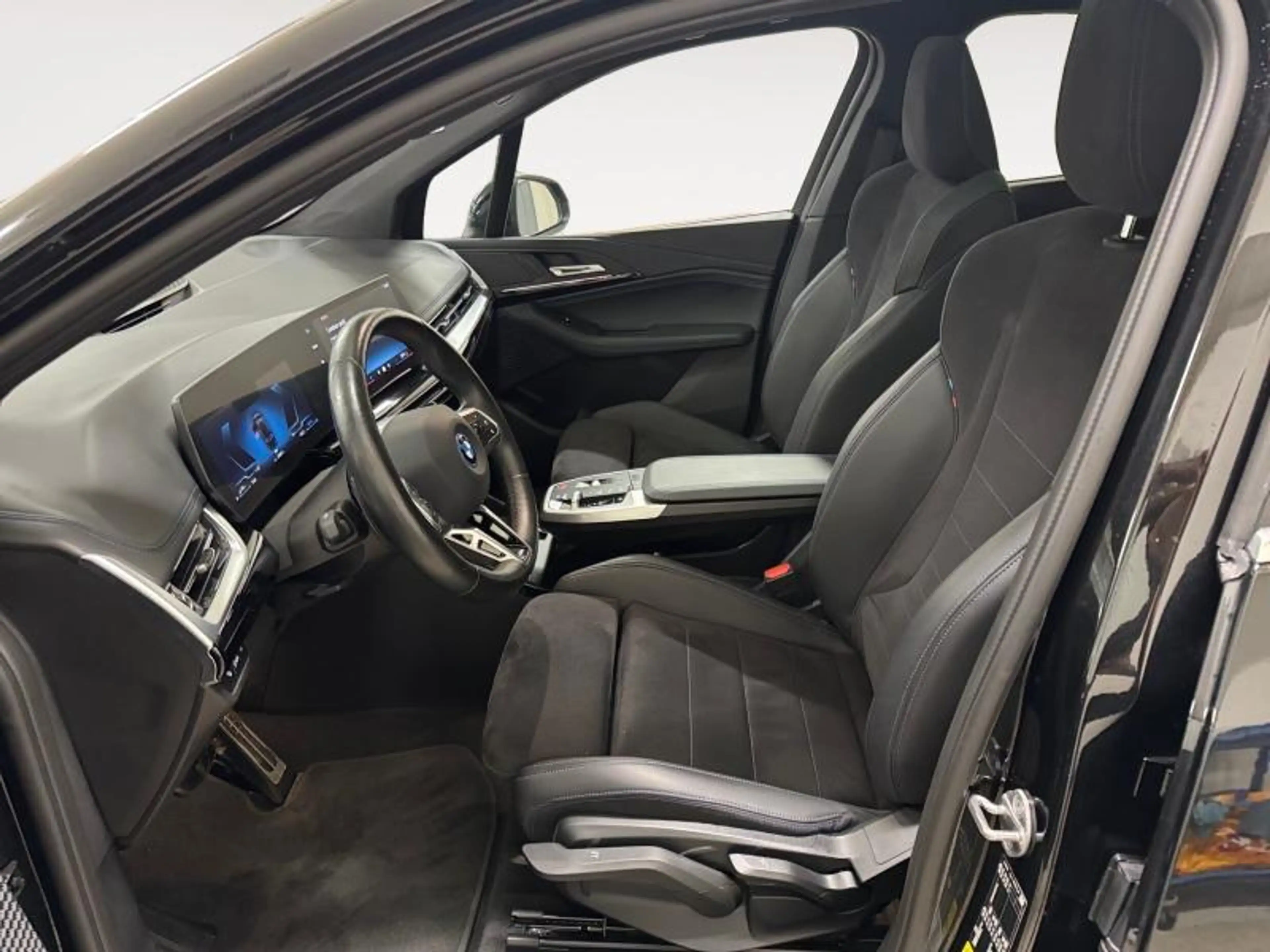 BMW 230 xDrive Active Tourer — photo 5
