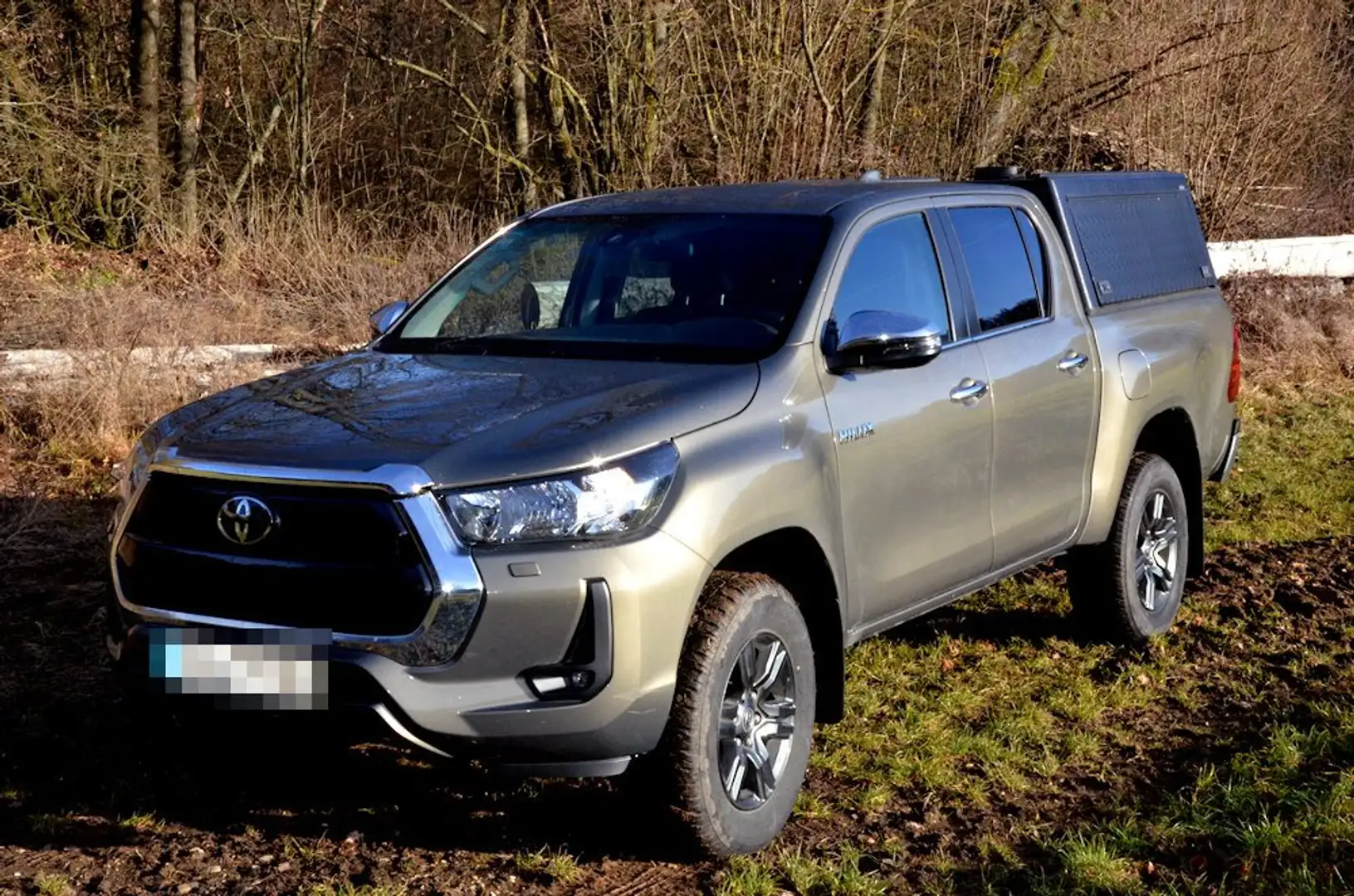 Toyota Hilux HiLux 2.8L 204 PS Alu-Hardtop GARANTIE AHK usw. - 2