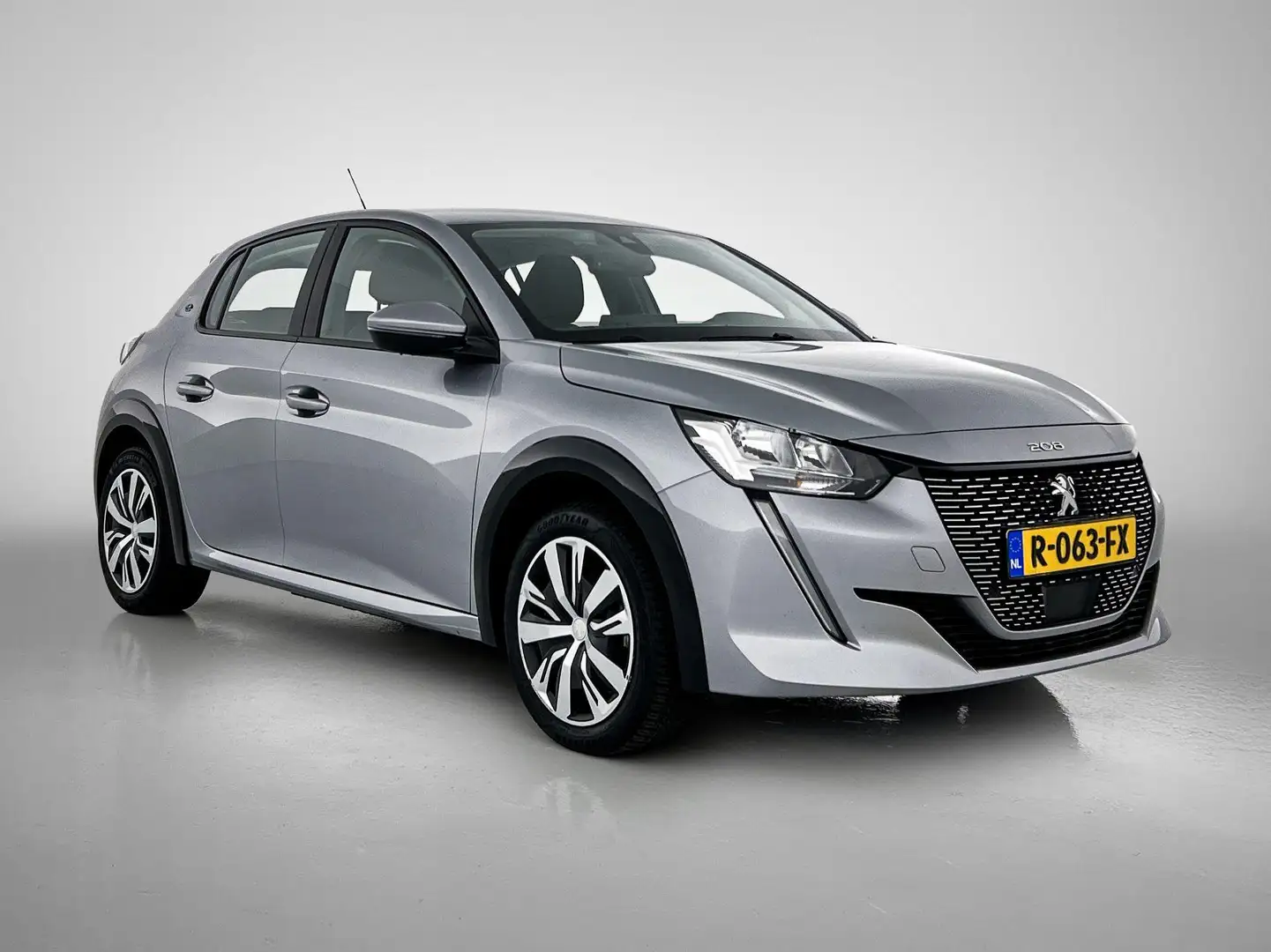 Peugeot e-208 EV Active 50 kWh 136pk | Navigatie via Apple Carpl Gris - 2