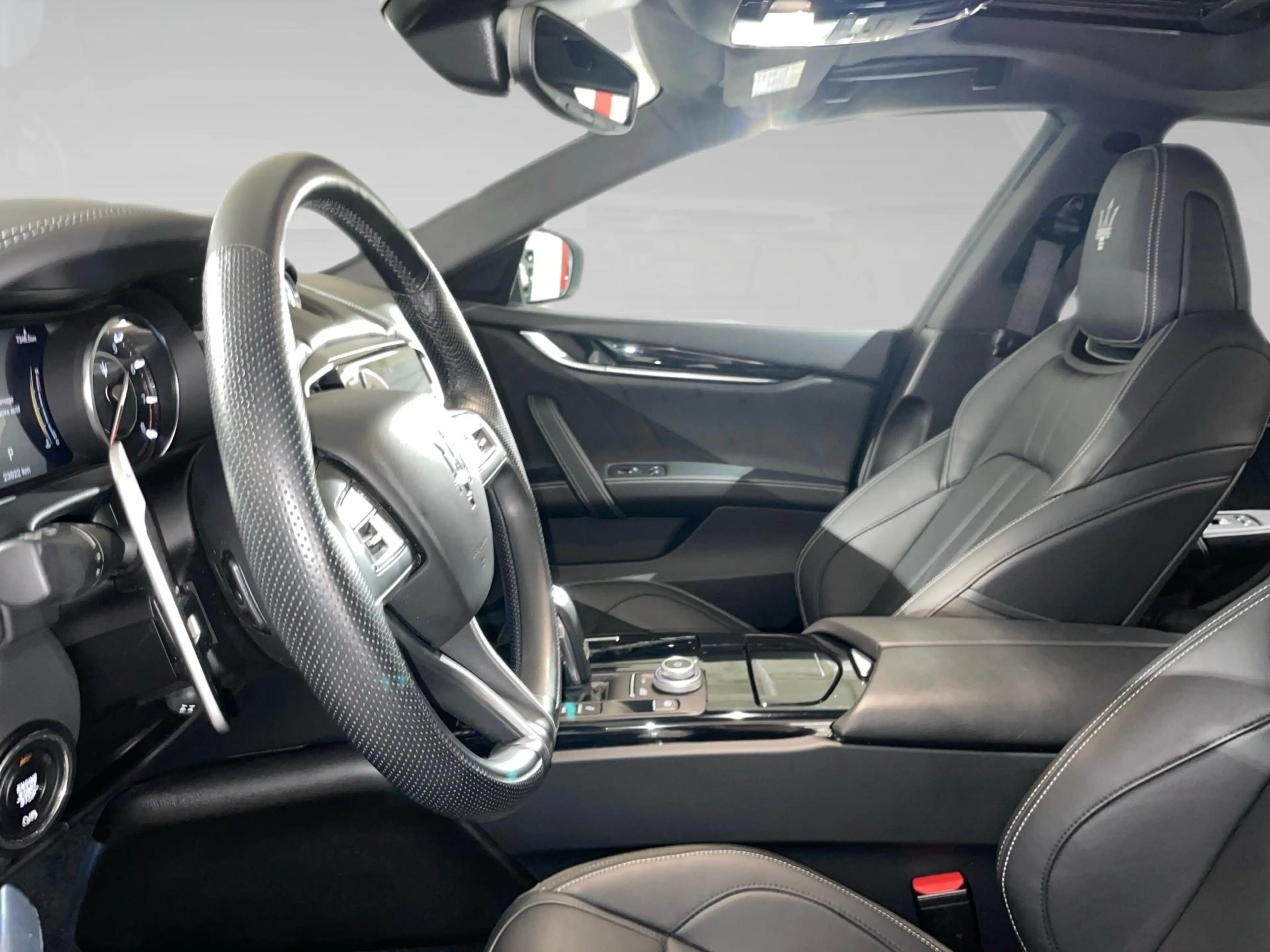 Maserati Ghibli 3.0 V6 Modena S Aut. 4x4 — photo 3