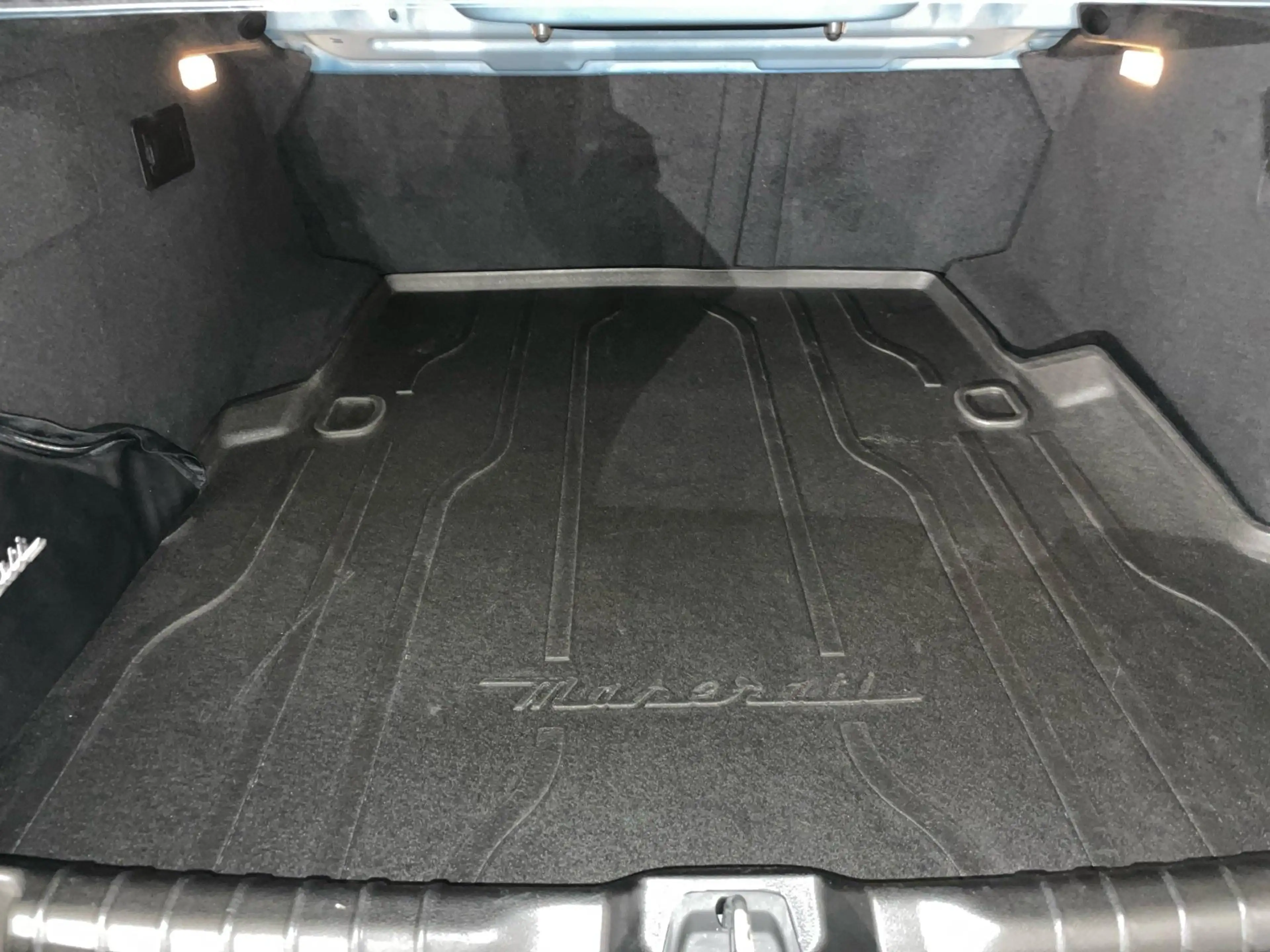 Maserati Ghibli 3.0 V6 Modena S Aut. 4x4 — photo 11