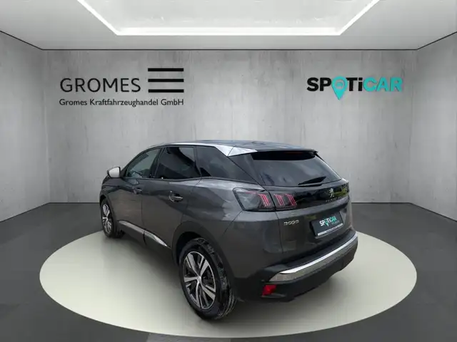 Peugeot 3008 view 5