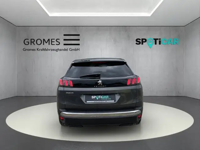 Peugeot 3008 view 4