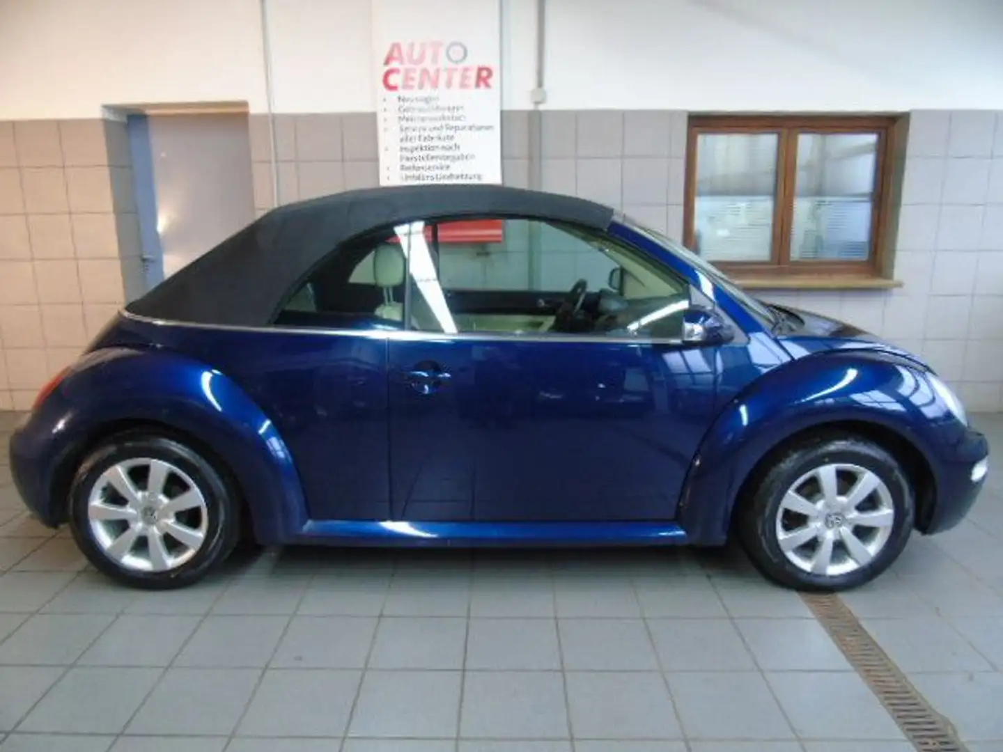 Volkswagen New Beetle Cabriolet 2.0 Highline Mod 2004 Синій - 2