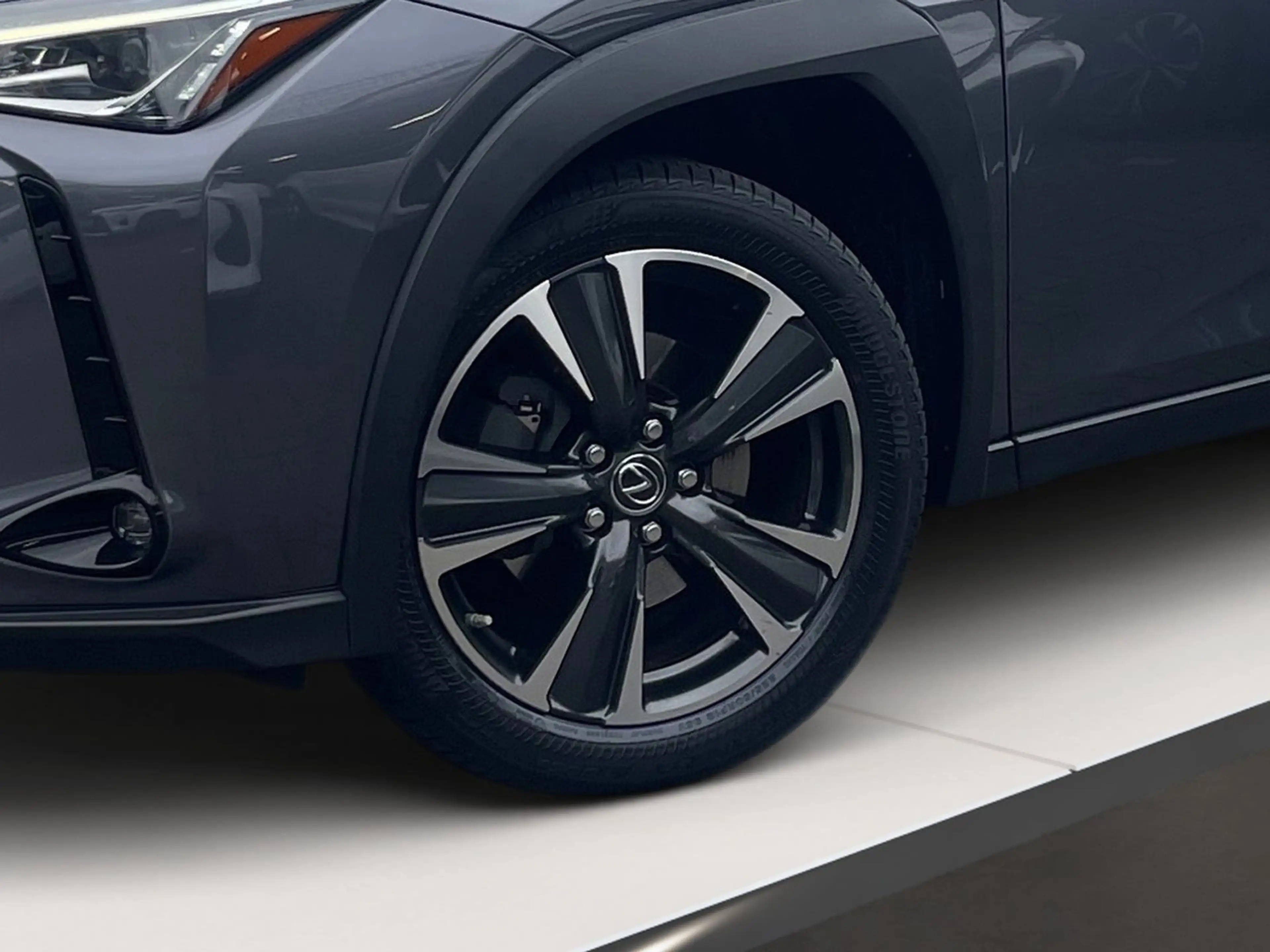 Lexus UX 250h Sitzheizung Lenkradheizung Kamera PDC — photo 8