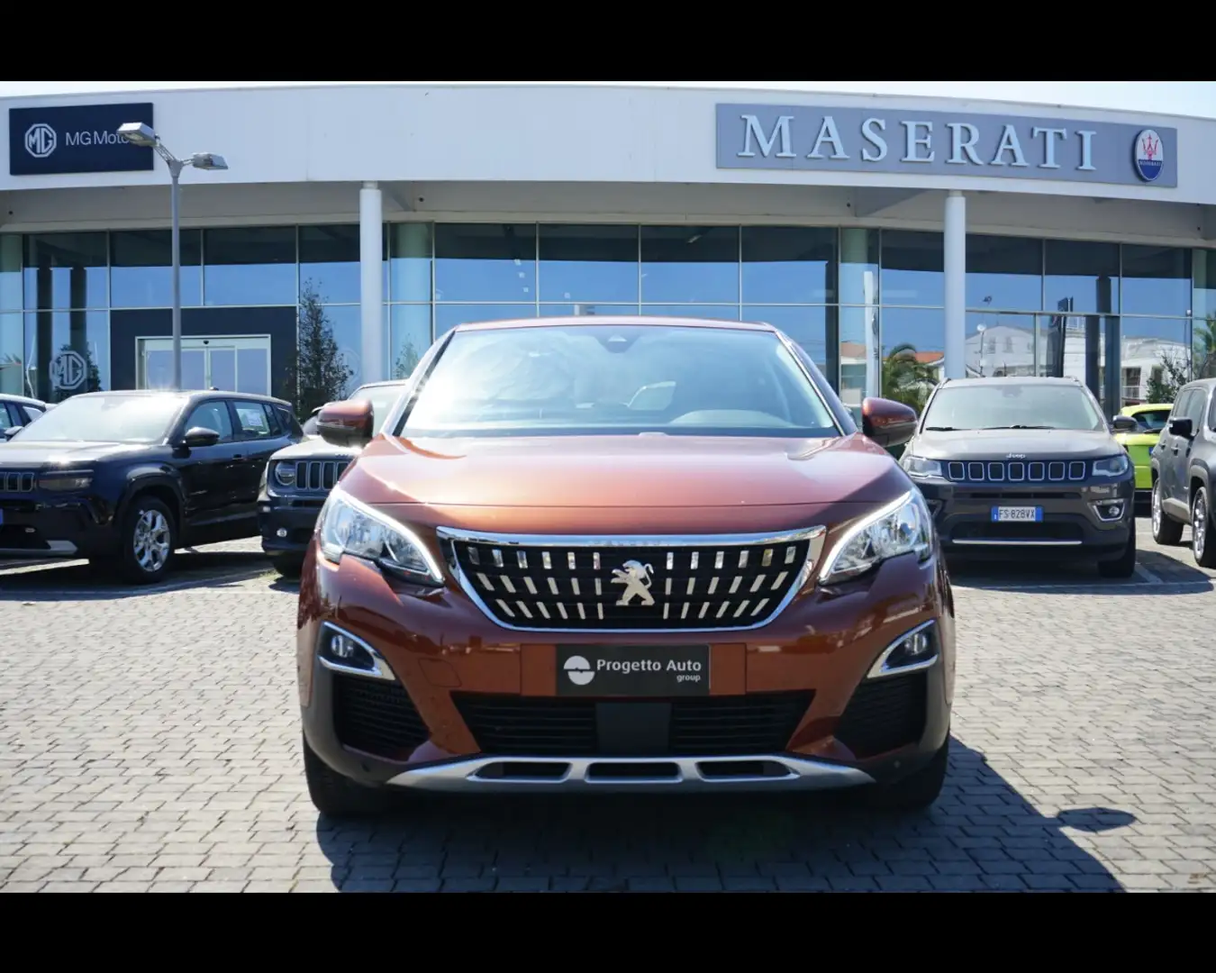 Peugeot 3008 BlueHDi 130 S&S EAT8 Allure Brown - 2