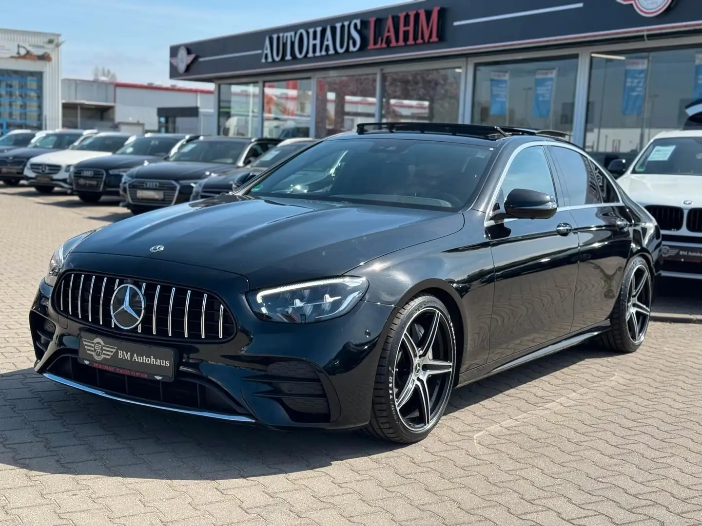 Mercedes-Benz E 300 e Lim. AMG PAKET"PANO"360°KAM"KEYLESS"LEDER Schwarz - 2