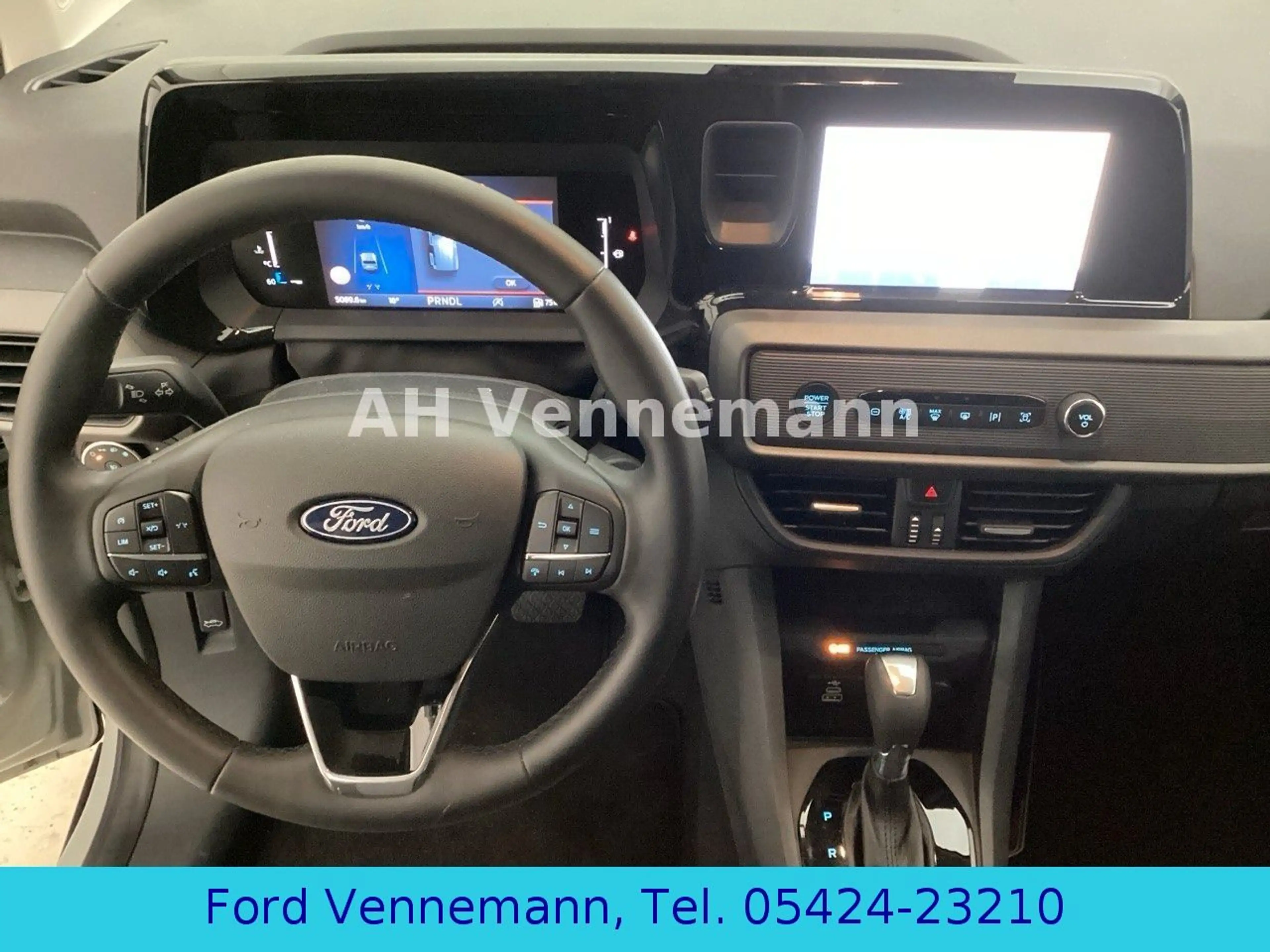 Ford Tourneo Courier 1.0 EB Titanium AT*4J.FGS* — photo 7