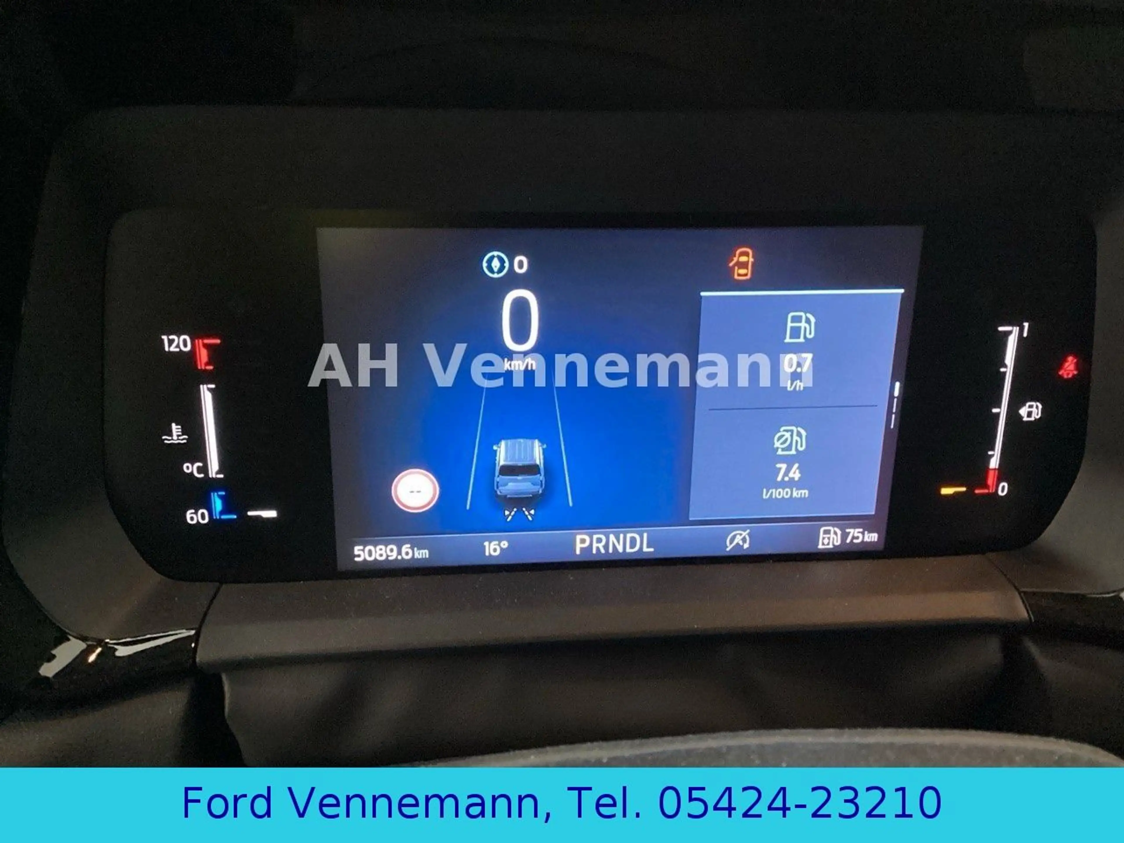 Ford Tourneo Courier 1.0 EB Titanium AT*4J.FGS* — photo 8