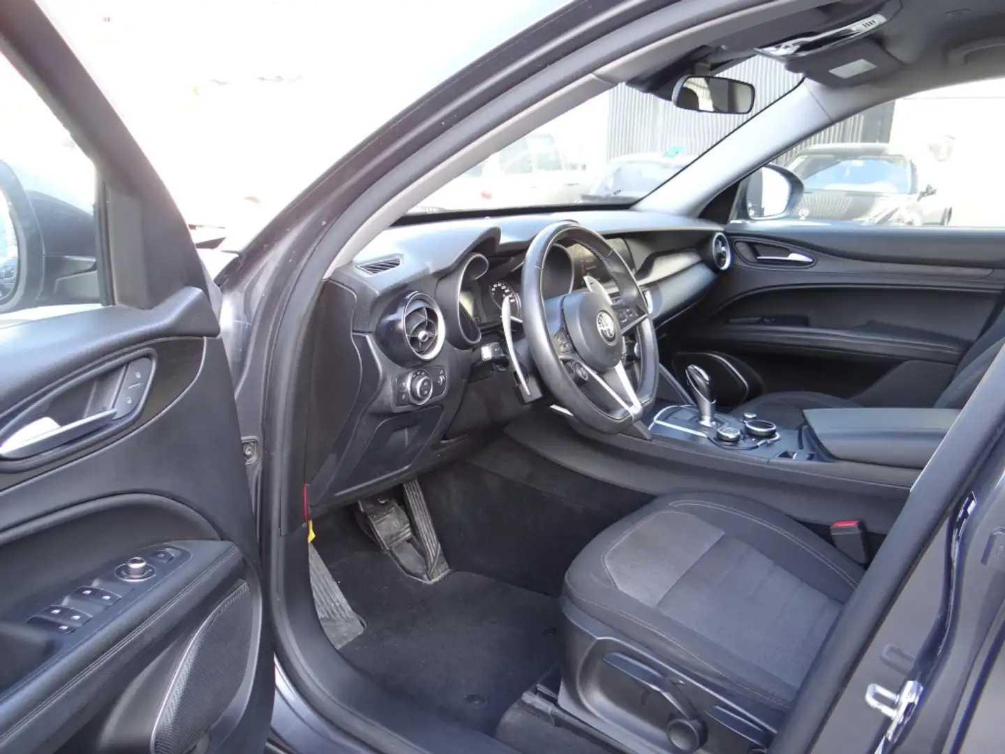 Alfa Romeo Stelvio 2.0 Executive Q4 Aut. 200 Gris - 2