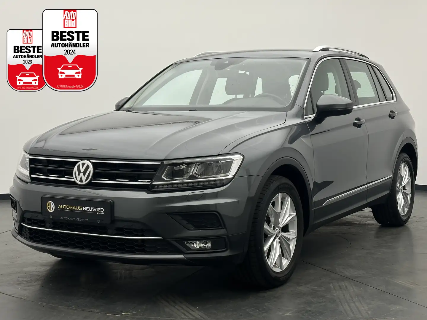 Volkswagen Tiguan Tiguan 2.0 TDI DSG Highline +ACC+SPUR+NAV+AHK+ Grijs - 1