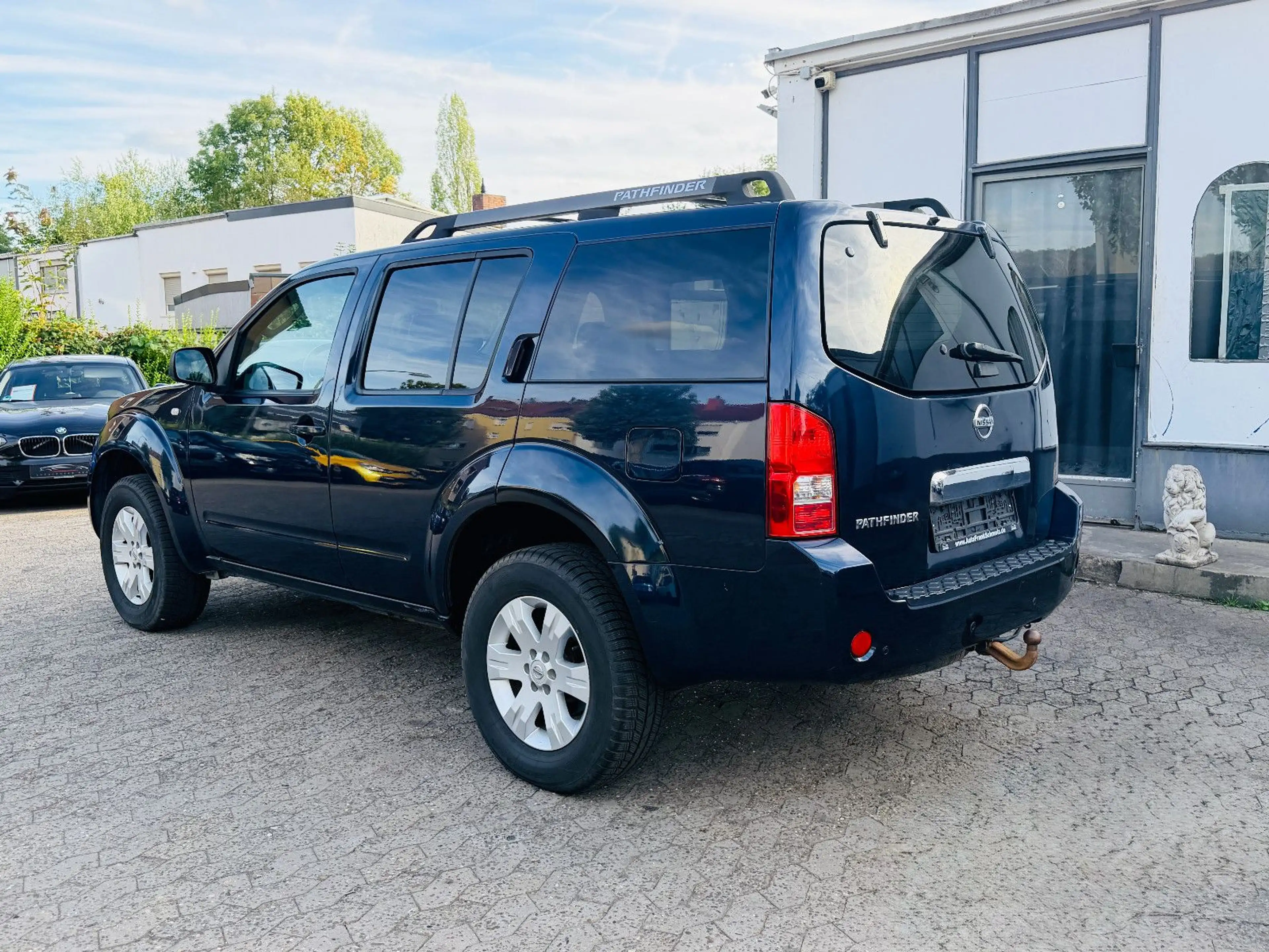 Nissan Pathfinder 2.5 dCi SE 4WD 7-Sitzer Klima PDC AHK — photo 4