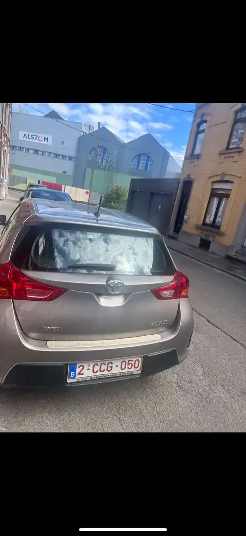 Toyota Auris 100 VVT-i Active - 2