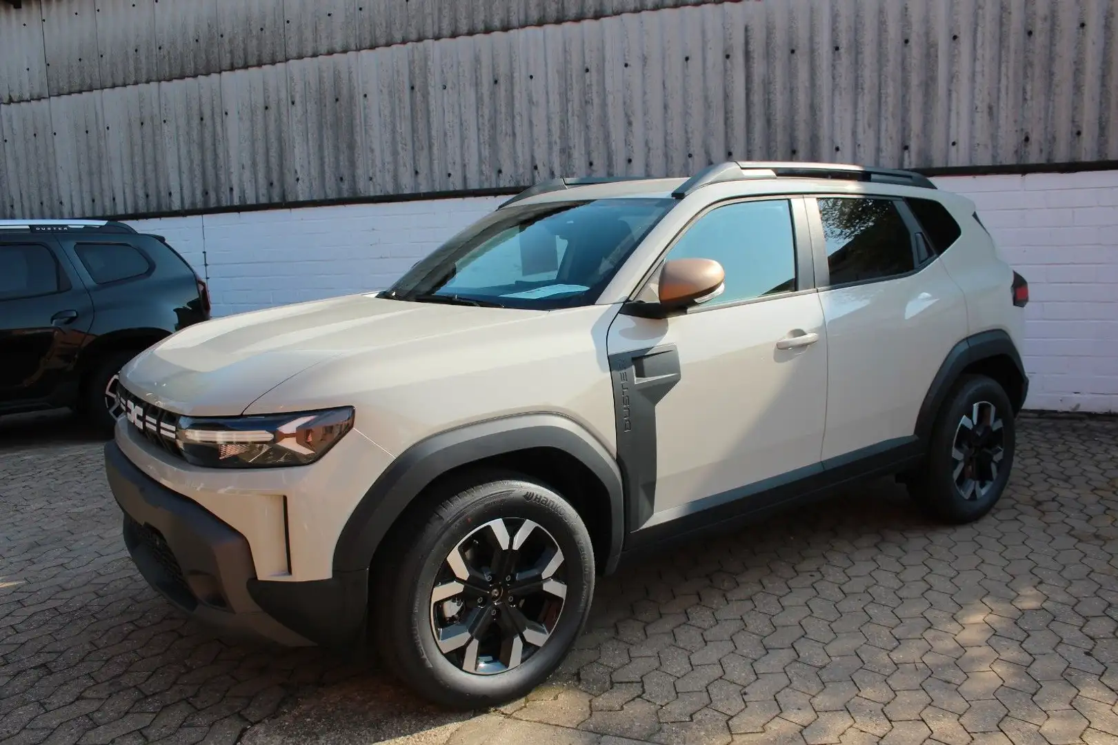 Dacia Duster HYBRID 155 Extreme+ Brun - 1