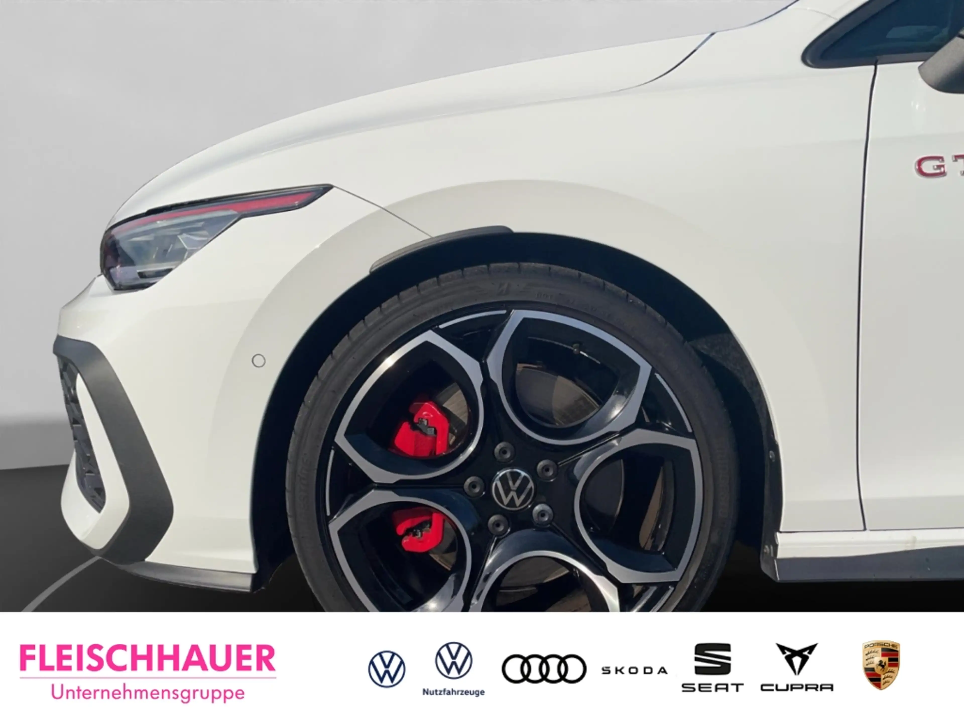 Volkswagen Golf GTI Pano AreaView DCC Matrix Harman Kardon Headup SHZ — photo 10