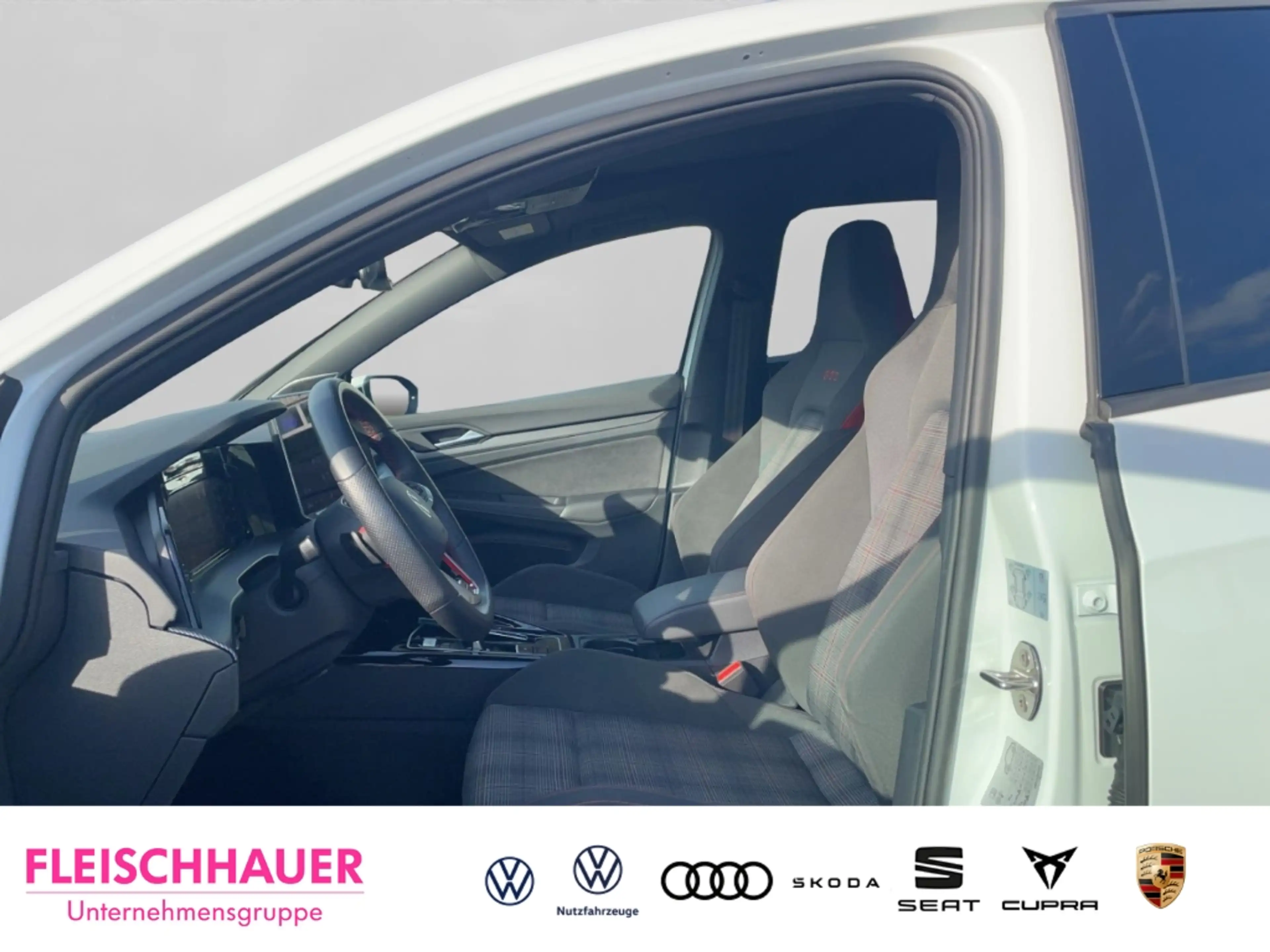 Volkswagen Golf GTI Pano AreaView DCC Matrix Harman Kardon Headup SHZ — photo 11