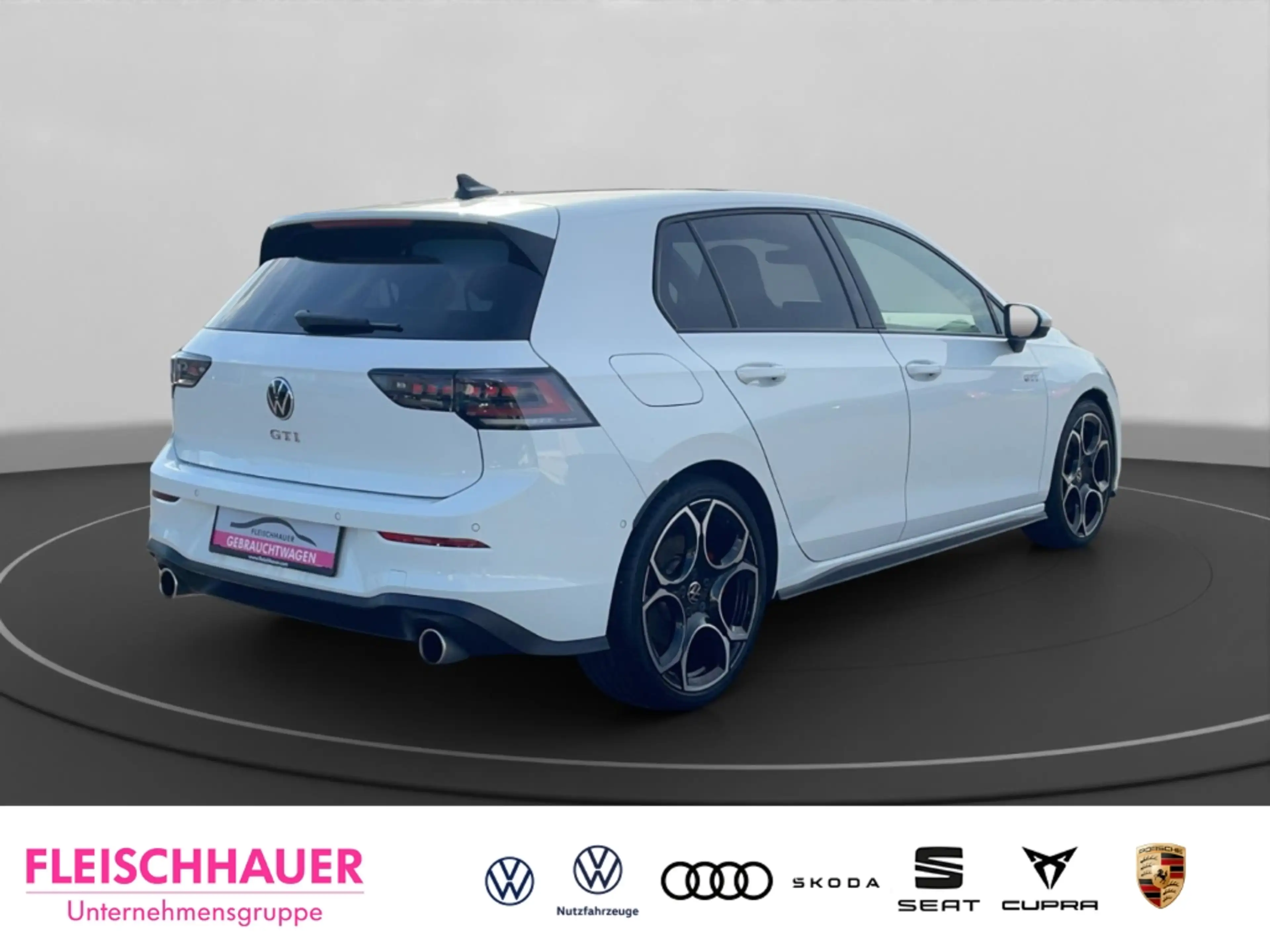 Volkswagen Golf GTI Pano AreaView DCC Matrix Harman Kardon Headup SHZ — photo 7