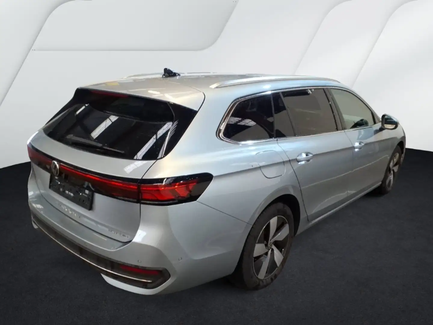 Volkswagen Passat Variant 1.5 TSI eHybird DSG BUSINESS AHK KAMERA PDC NAVI Silber - 2