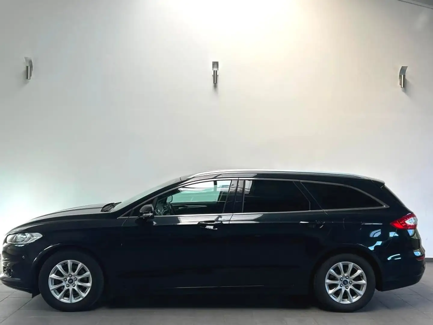 Ford Mondeo Turnier Business Paket, Panorama, Sitzhzg Schwarz - 2