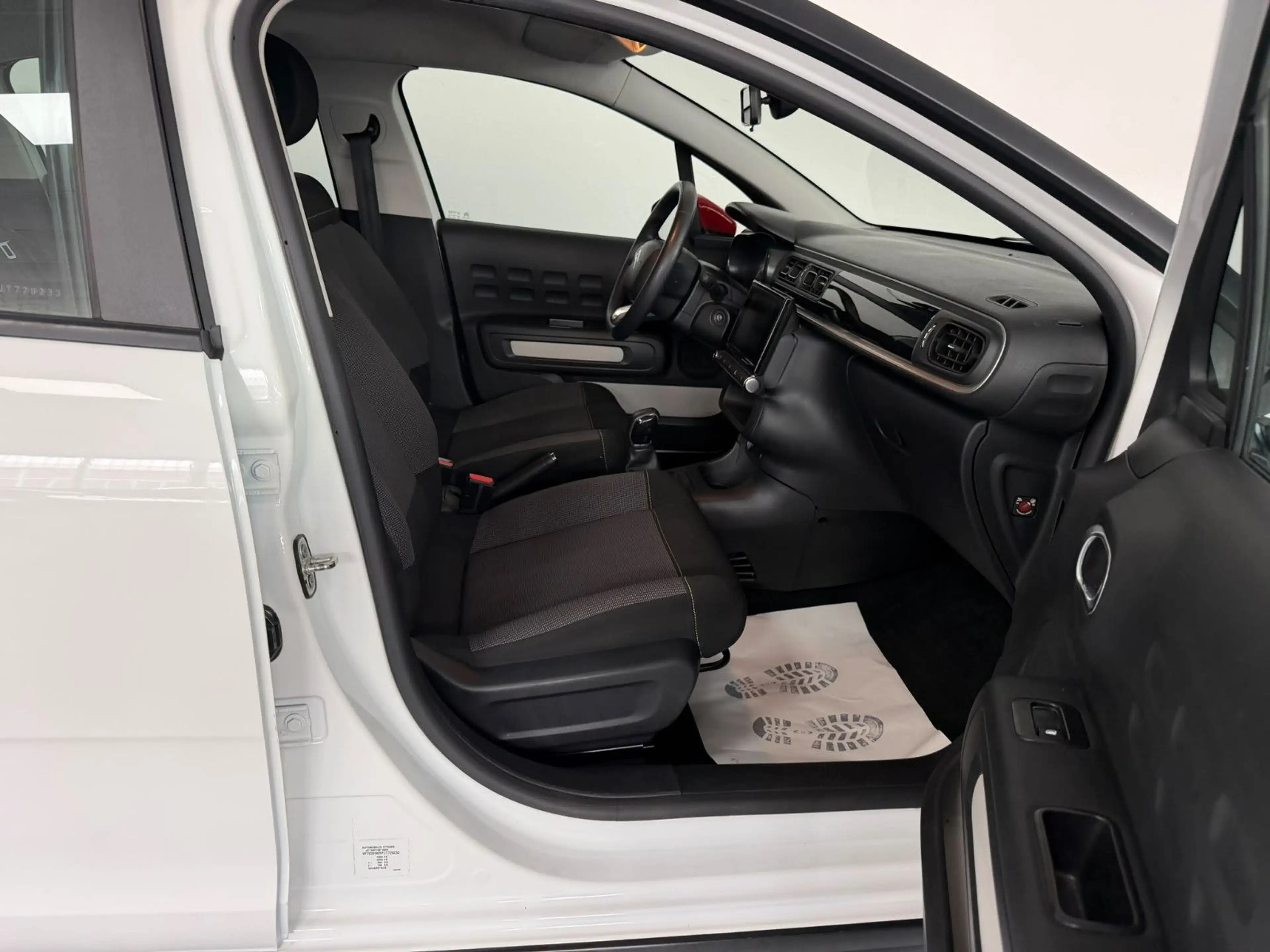 Citroen C3 Graphic — photo 13