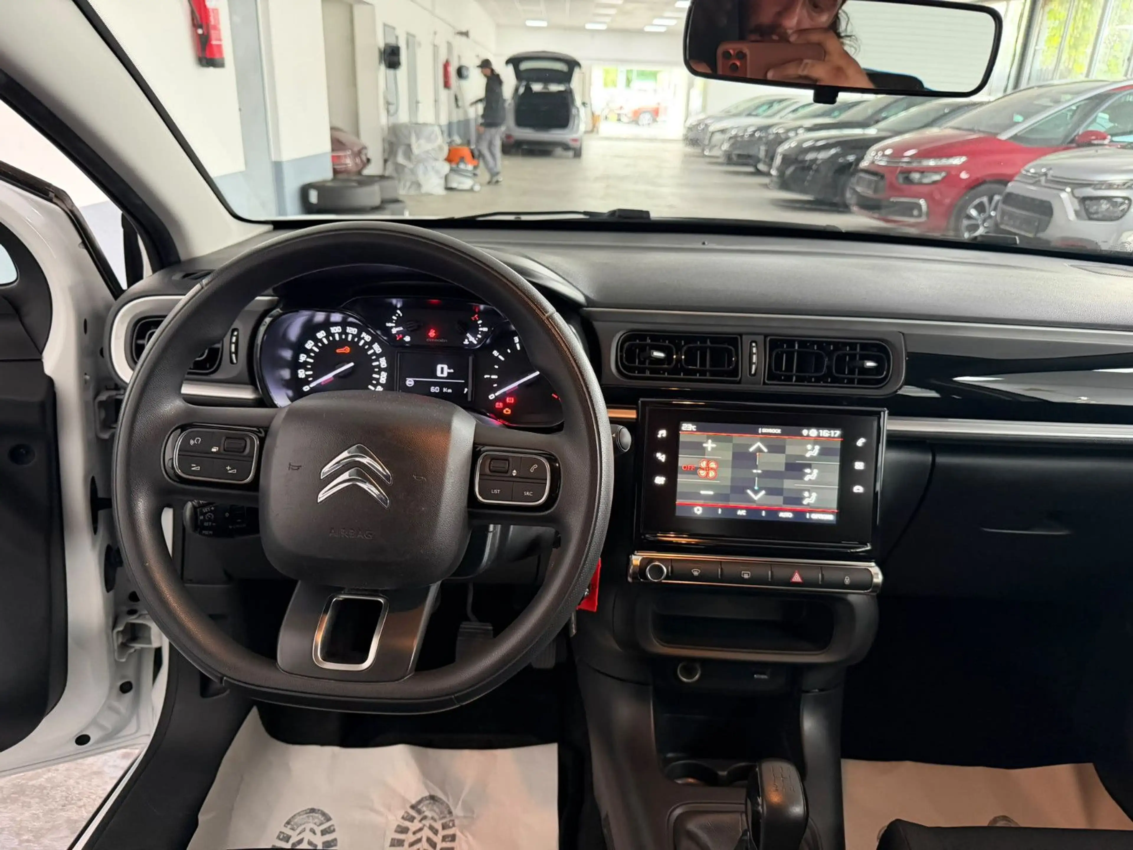 Citroen C3 Graphic — photo 9