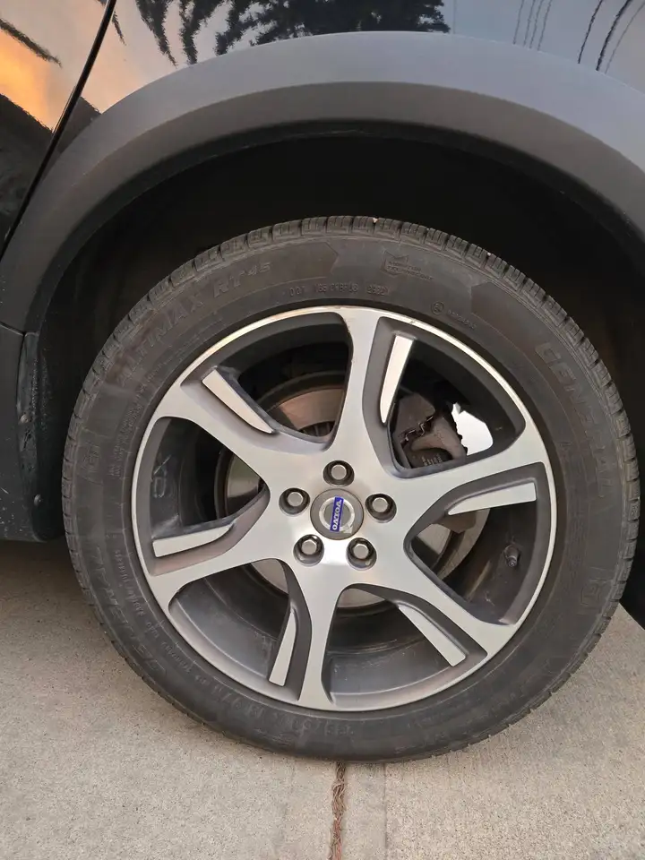 Volvo XC70 снимка Volvo XC70